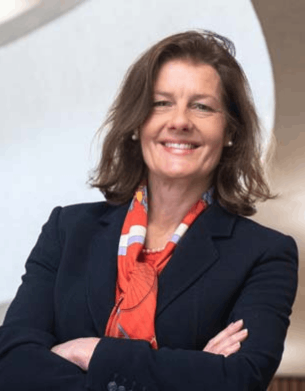 keynote speaker on international relations and economic reform.