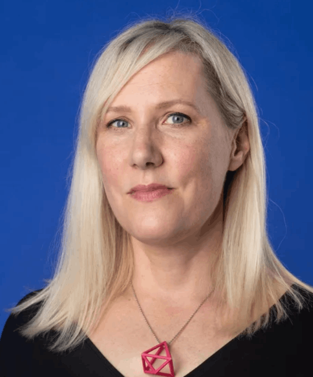 Elaine Kasket headshot — psychologist, bestselling author and speaker on digital identity, technology and human connection