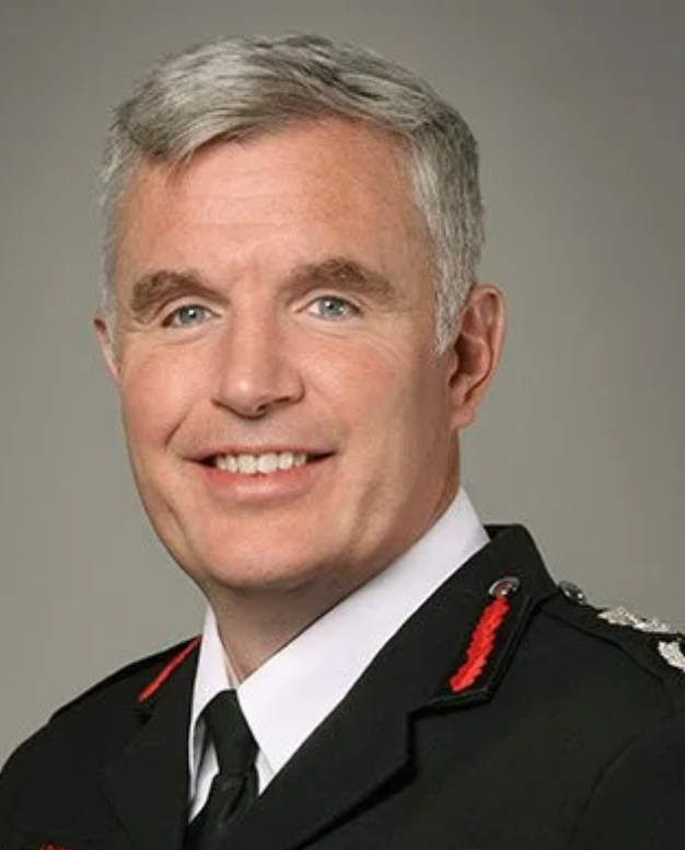Headshot of Andy Roe, former London Fire Commissioner and expert on leadership under extreme pressure, represented by 92 Speakers Bureau
