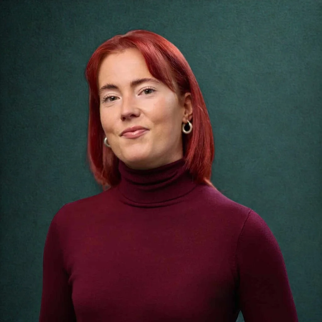 Headshot of Alexandra Forsyth, ethical hacker and expert on human exploitation and cyber risk,