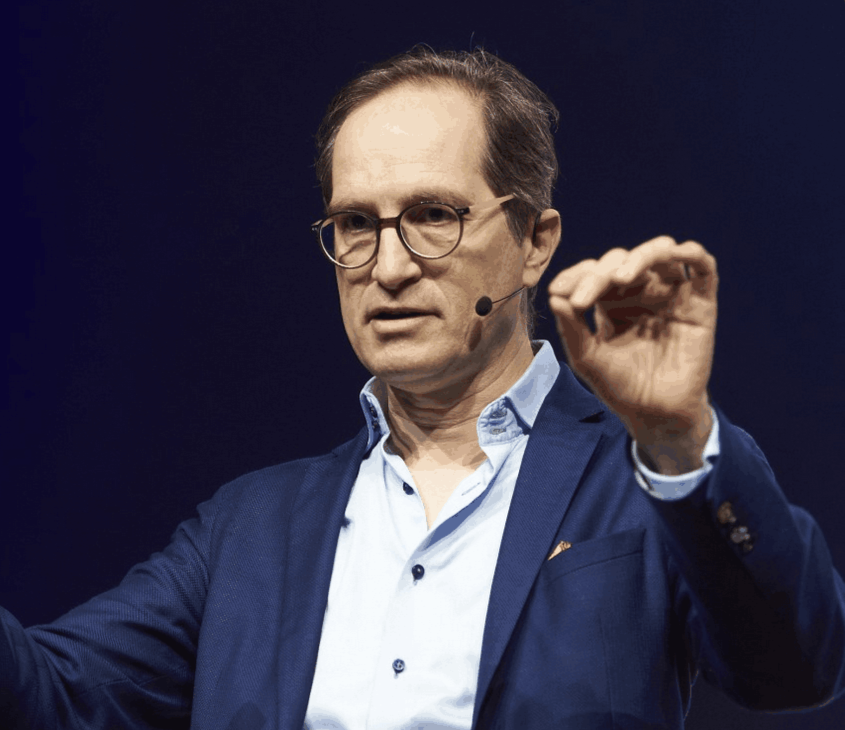 Peter Hinssen, nexxworks co-founder and author, delivering a 2026 keynote at UNLEASH America on 'The Uncertainty Principle' and the three pillars of resilience: Anticipate, Adapt, Rebound.