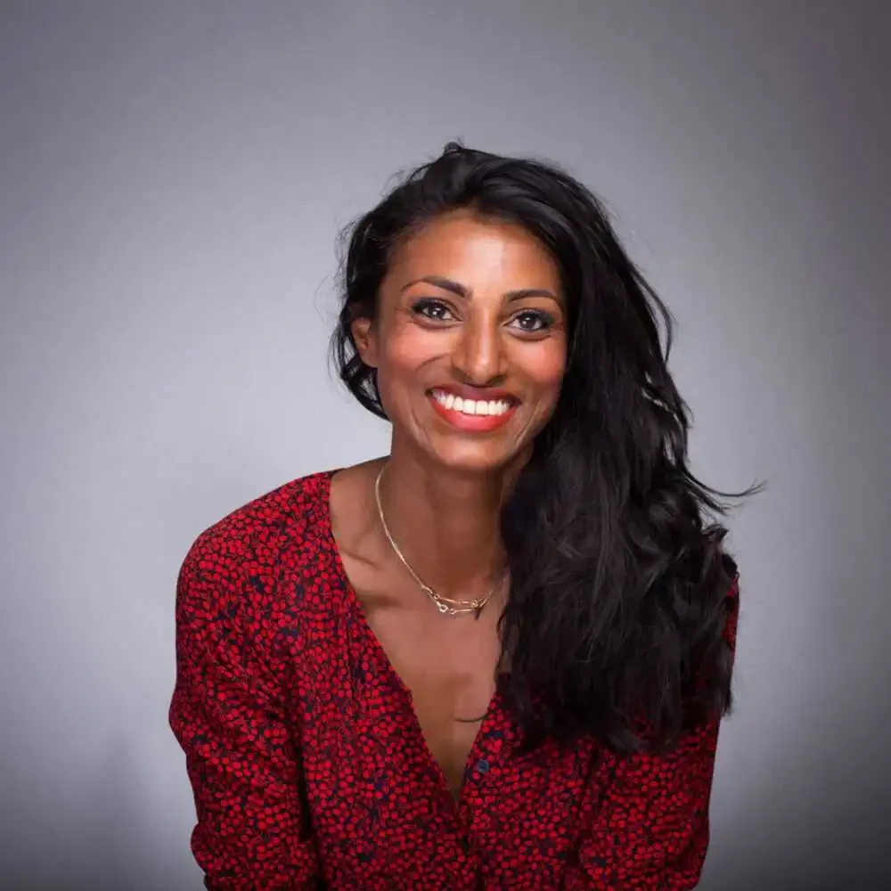 Headshot Shini Somara | Engineer, Tech Communicator & Future of Innovation