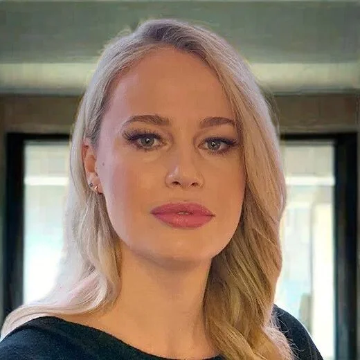 Dr Jessica Barker MBE, Co-Founder of Cygenta, when delivering keynotes for 92 Speakers on the human nature of cyber security and the psychology of AI scams.