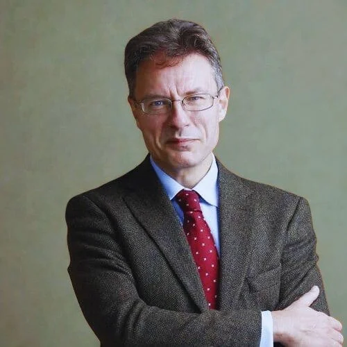 Headshot of Luciano Floridi, philosopher of information and AI ethics governance expert