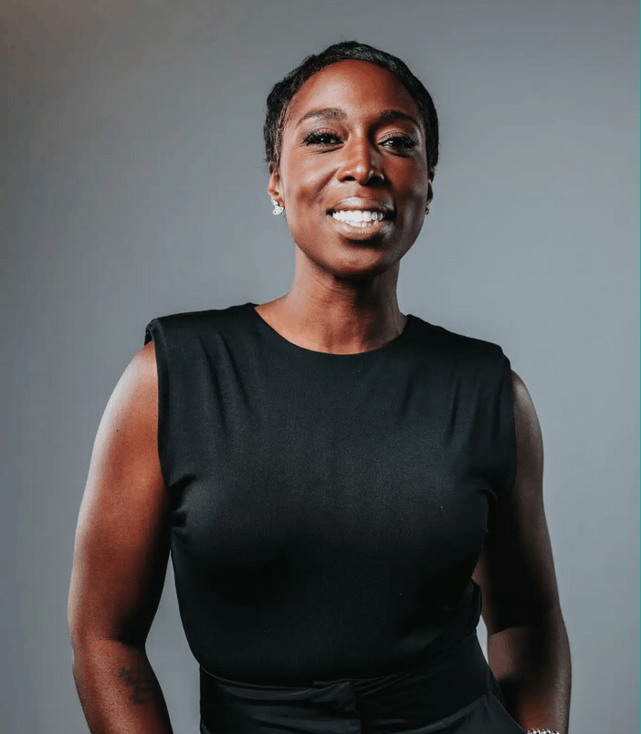 headshot Book Jeanette Kwakye 92 Speaker (1).png