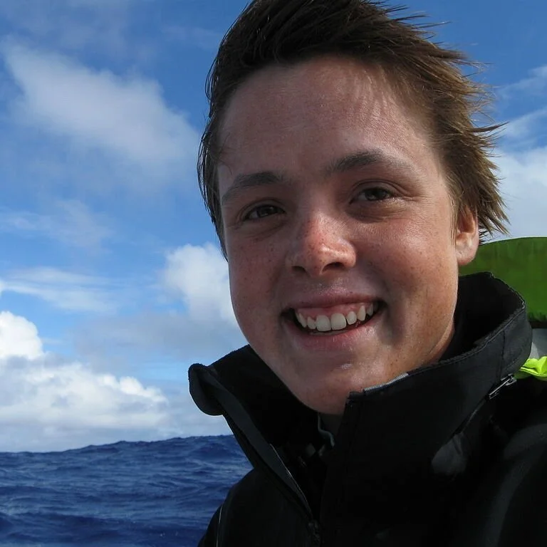 Headshot of Sarah Outen MBE, adventurer and motivation expert