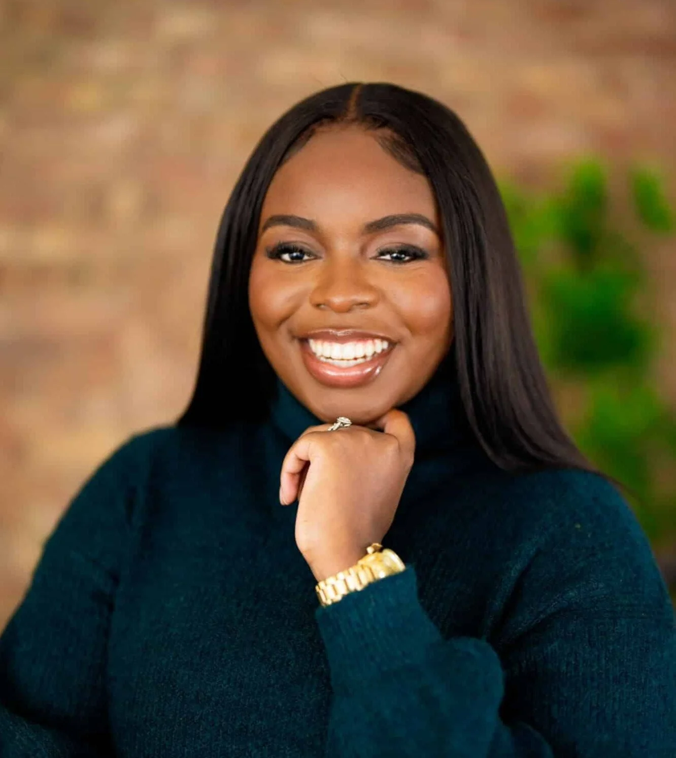 Hayley Mulenda headshot, mental health advocate, author and keynote speaker