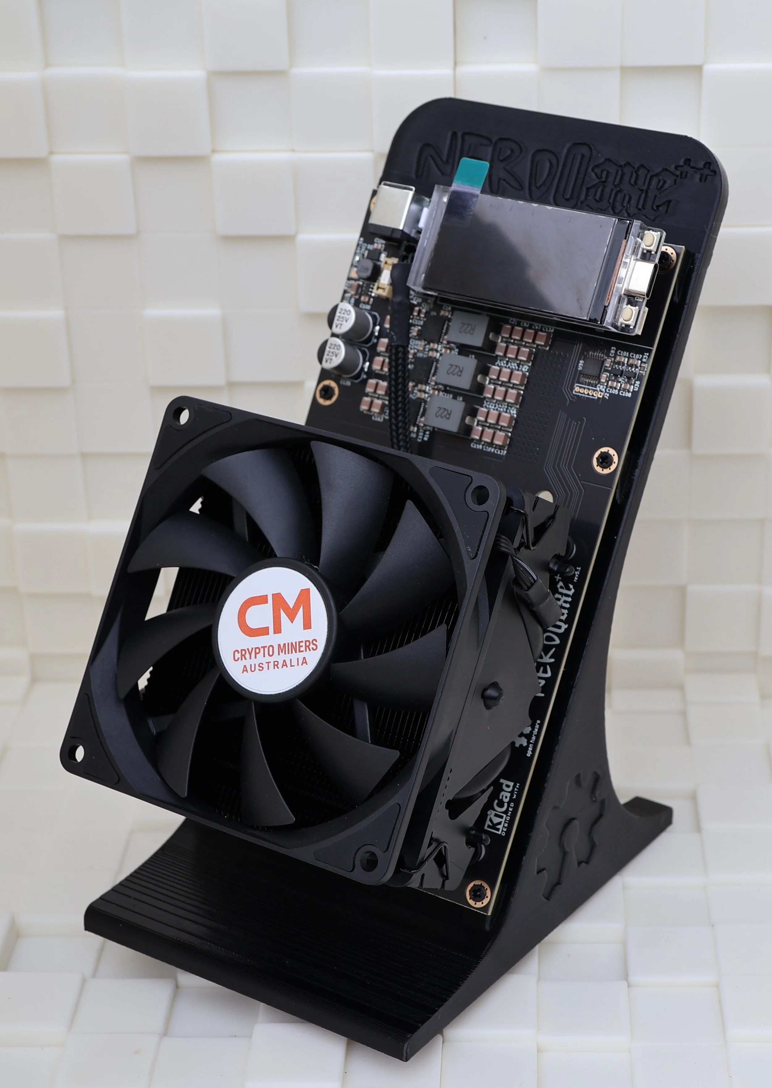 Bitaxe vs NerdQaxe++: Understanding the Difference Without the Hype