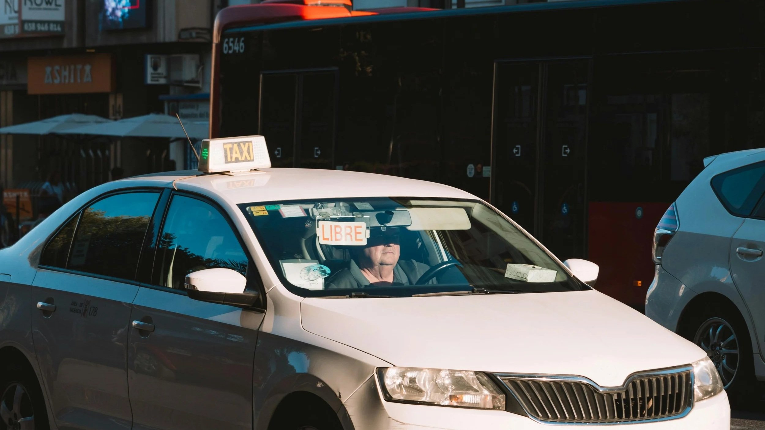 Por qué formar parte de Movva: La asociación de licencias VTC en Valencia que te da voz y oportunidades