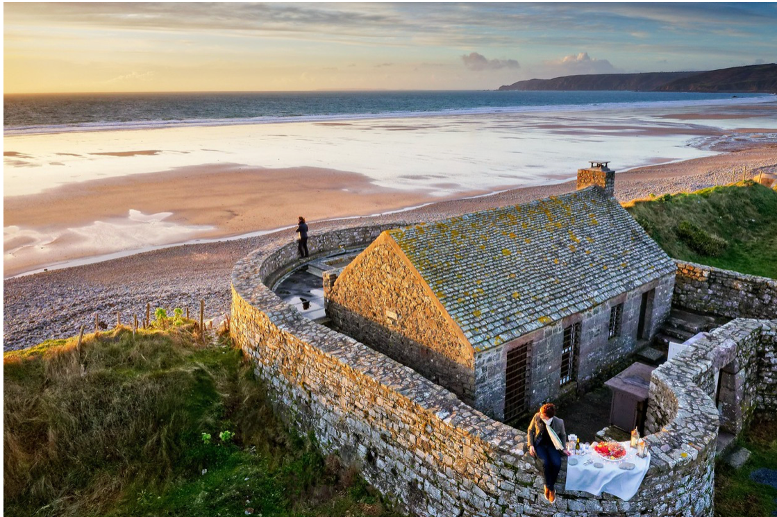 Séjour insolite bord de mer Normandie. Maison bord de mer. Unique Cottage by the sea, Normandy, Cotentin, La Hague.