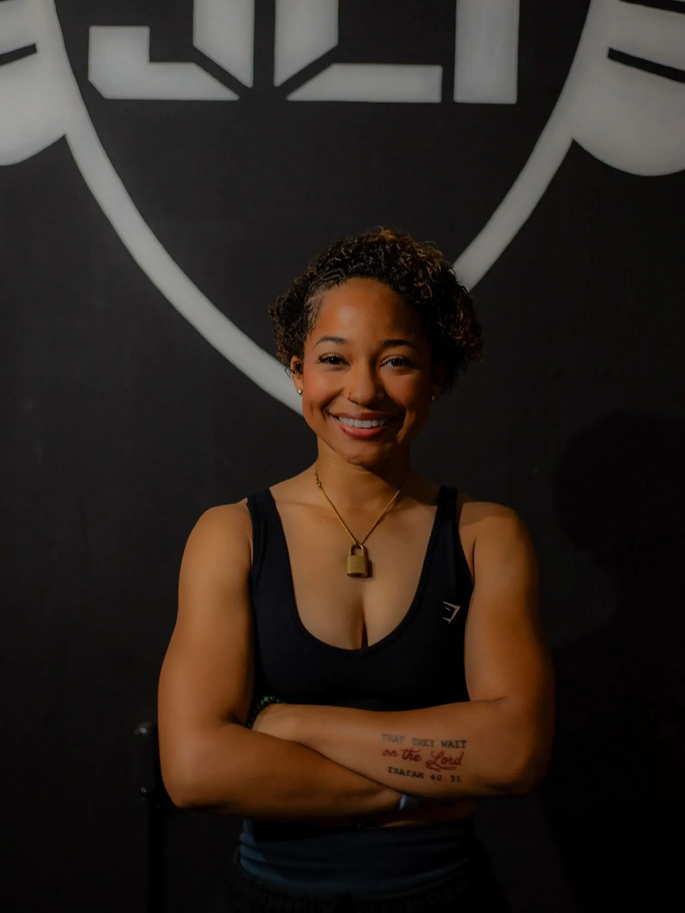 Soft smile, Soft hands. Violent stretches.
Book me or stay tight 🧍🏽&zwj;♀️

 @recoverly x @jlt_performance 

West Hollywood
 FST + strength coaching
TO BOOK 🌱elisestrength.club | (310) 709-3137

#StretchTherapy #WestHollywoodWellness #FST #Linguin