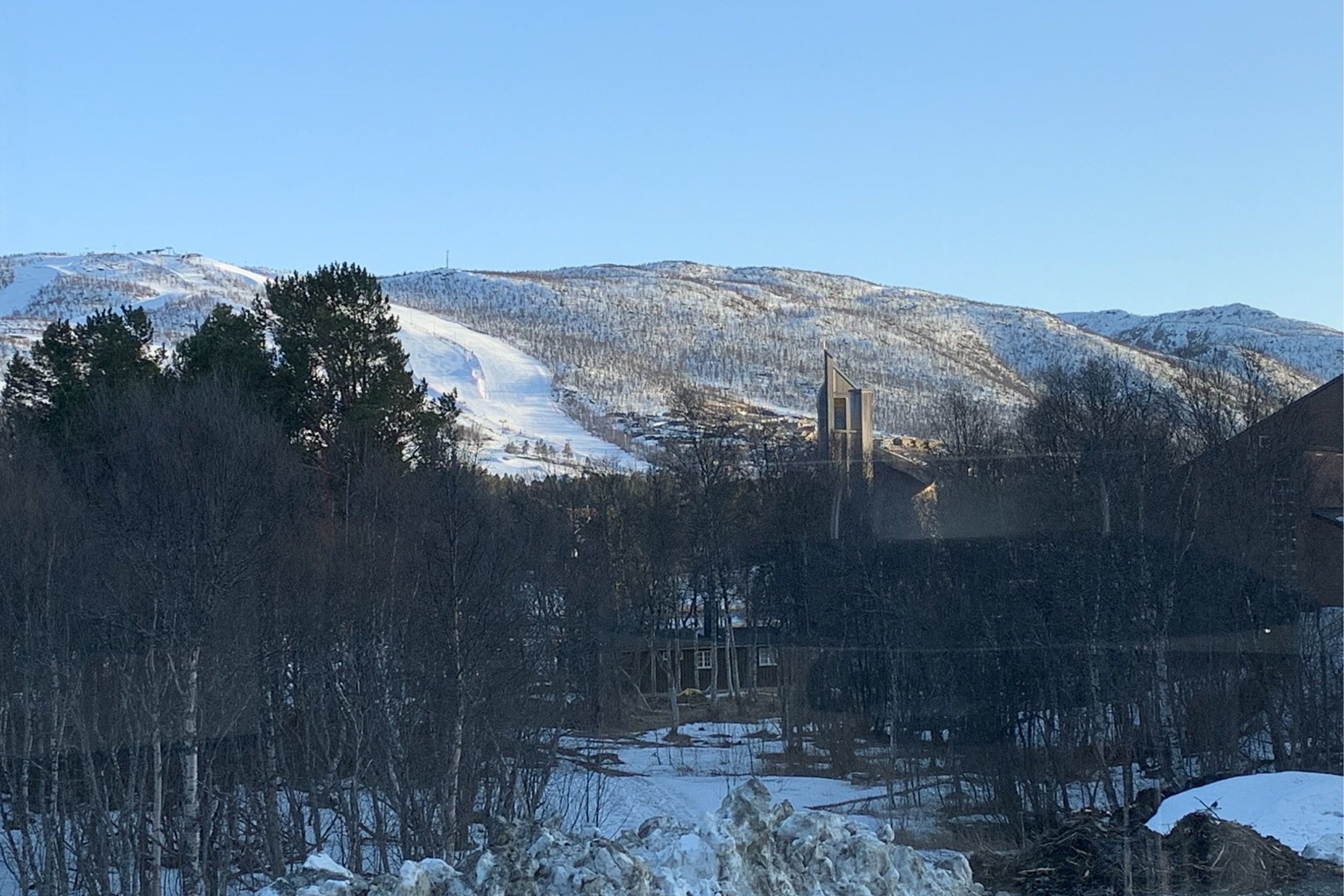 Utsikt over fjell. Foto