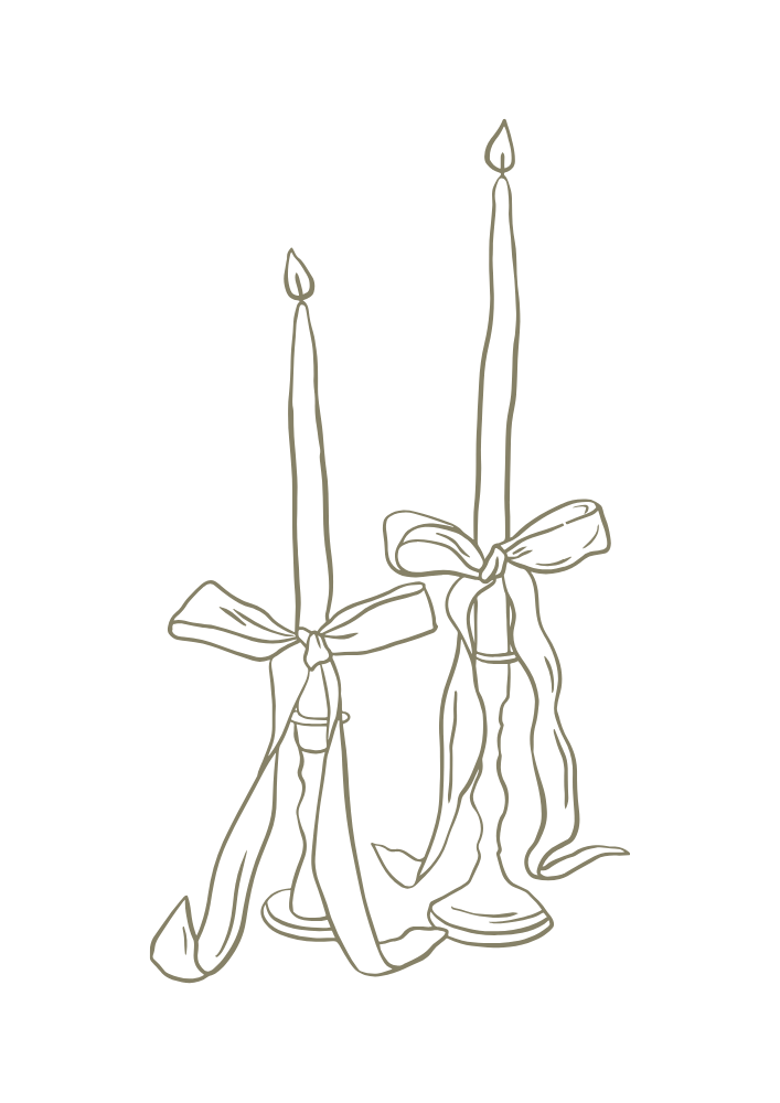 Zwei Kerzen mit Schleifen als Dekoration auf einer schwarzen Hintergrund