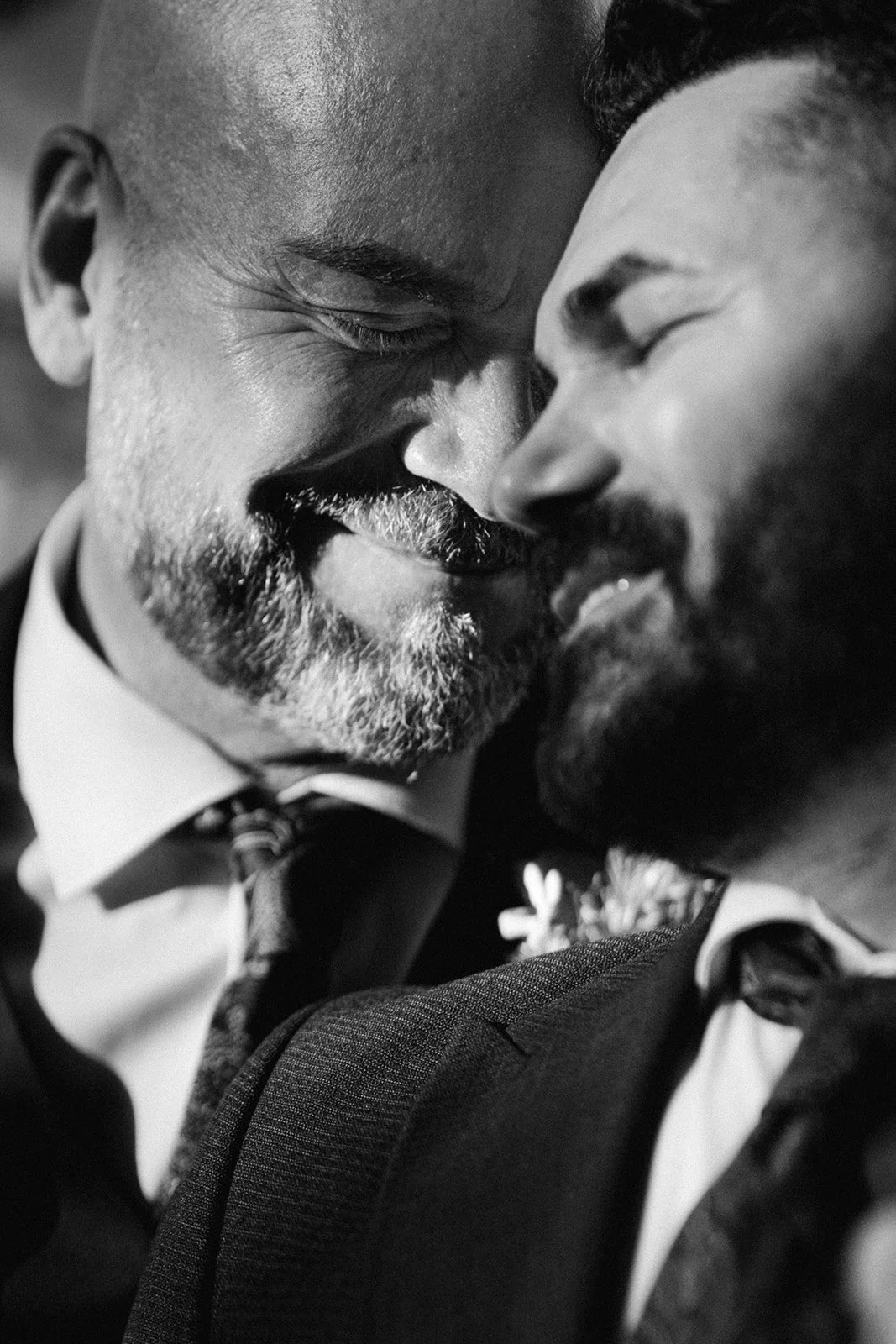 franklin-paulo-copenhagen-city-hall-newlyweds-portrait4.jpg