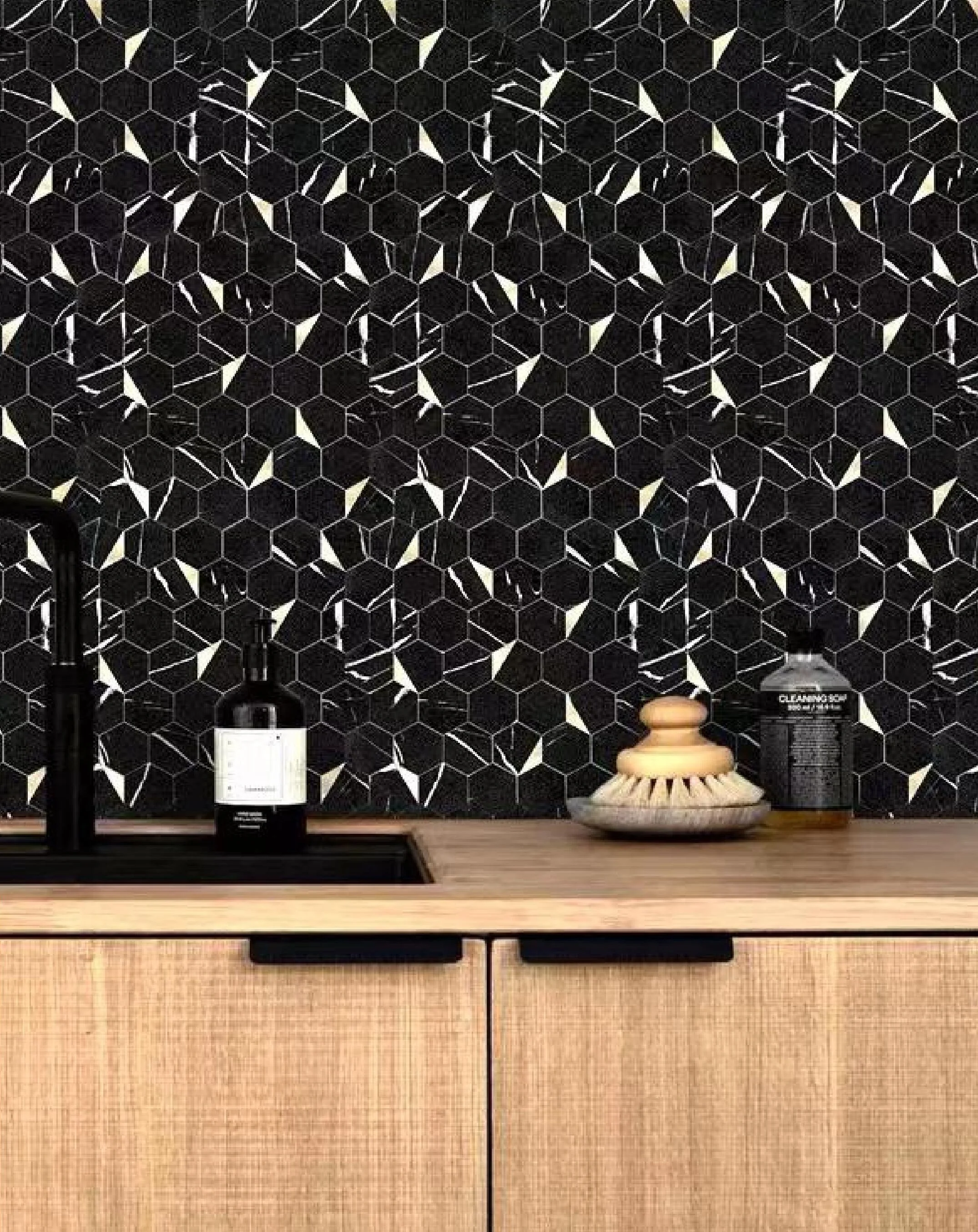 Aluminum mosaic-large hexagonal stone pattern