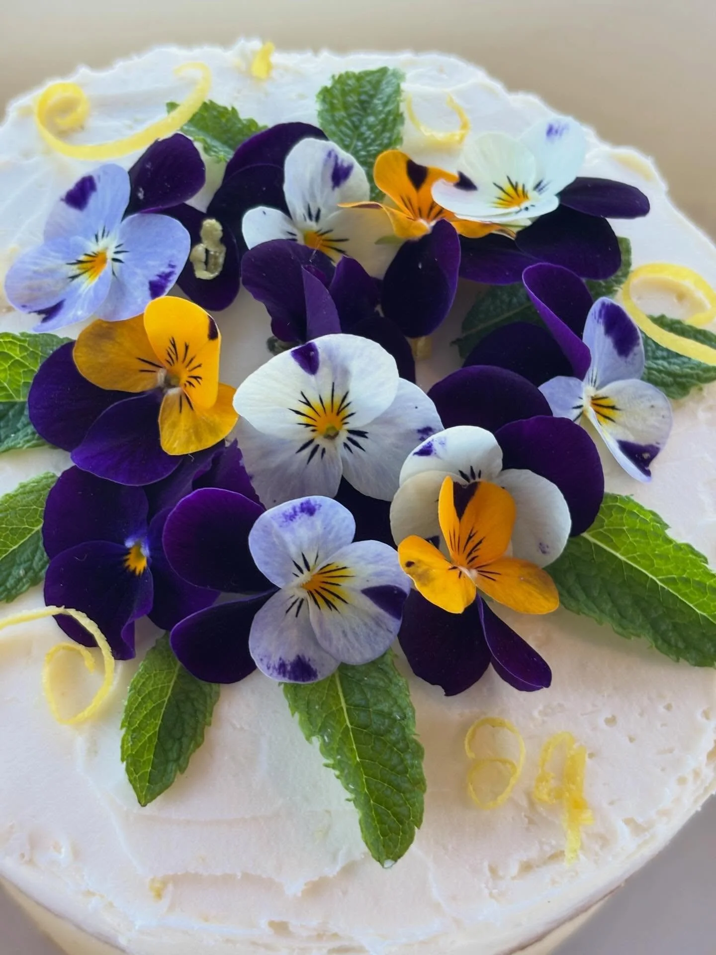 A morning in the life of a home baker&hellip;

First a cup of tea
Decorate a cute 6&rdquo; lemon birthday cake with fresh flowers 
Load up the car with 14 cakes plus flapjacks and cookies to deliver to St David&rsquo;s 
Beautiful drive down to St Dav