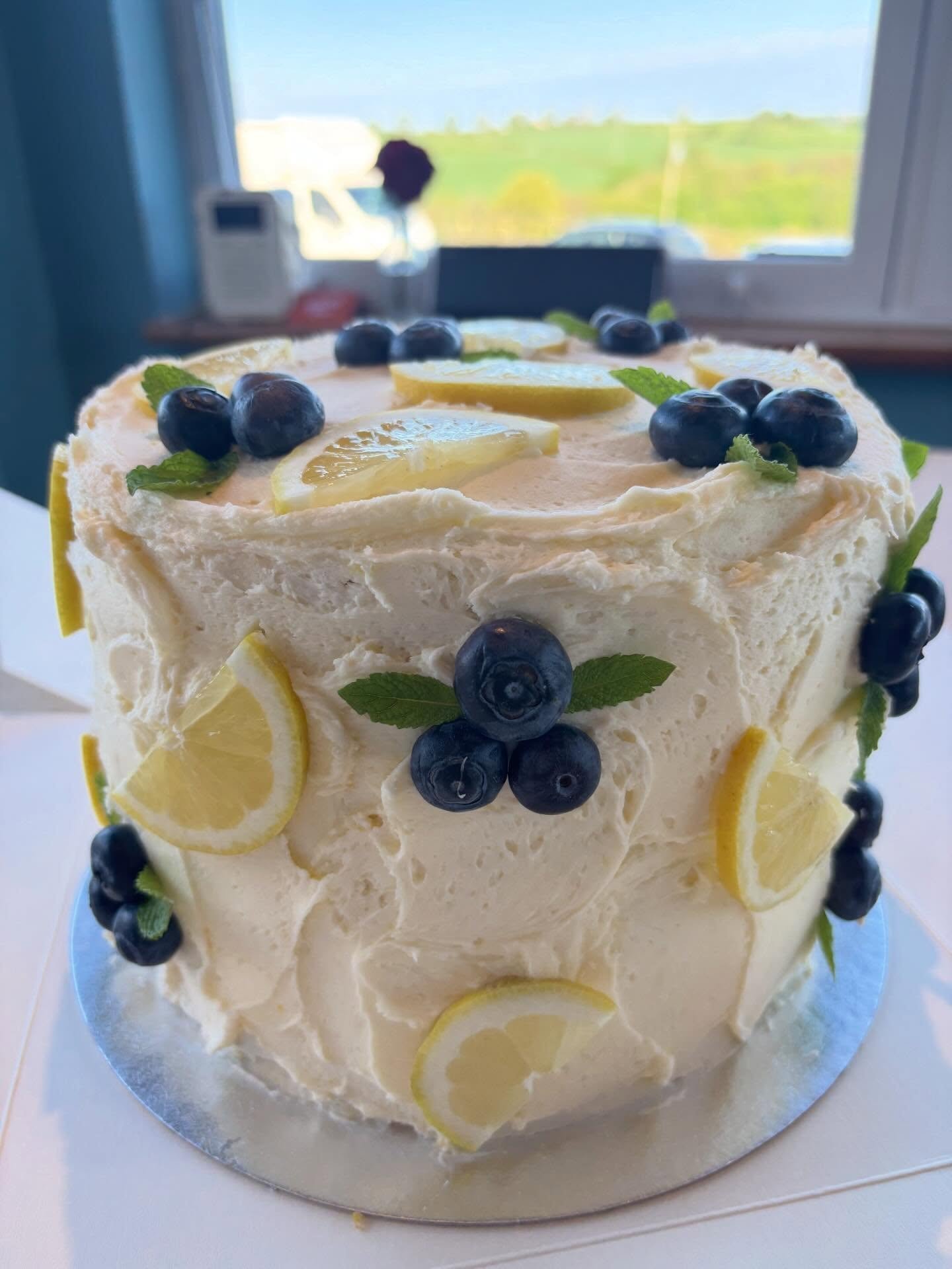 Gorgeous summery cakes with a lemon and blueberry theme #celebrationcakes #homebakingbusiness #summervibes #birthdaycake #goodhonestfood