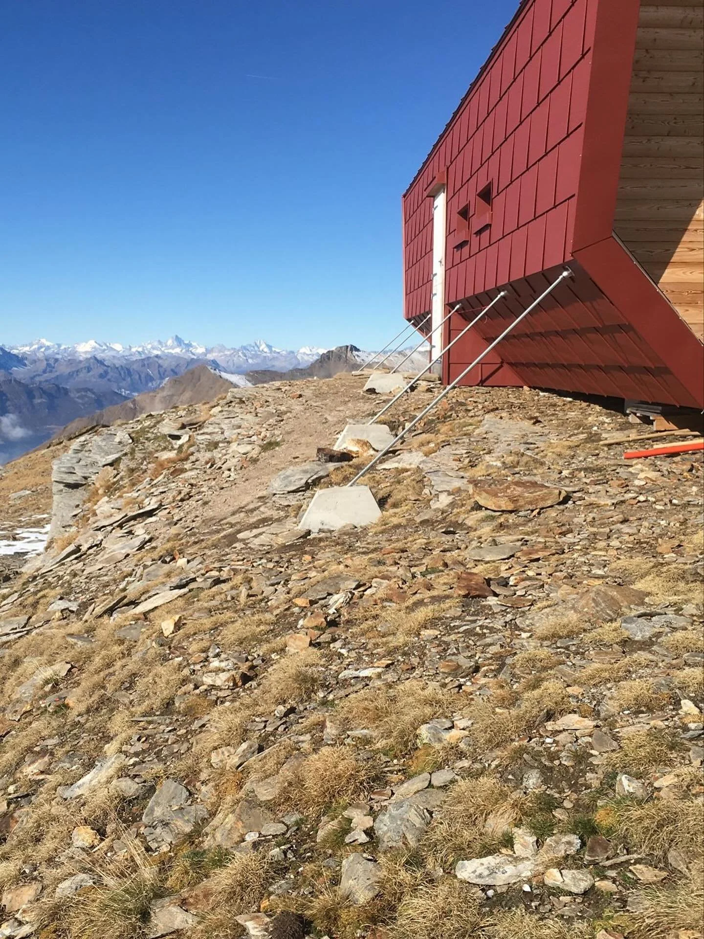 Autunno al bivacco Piano della Parete

@capanna.scaletta @capannamotterascio @rifugioscaradra @capanna_adula_utoe @capannacava @rifugioalpegiumela @capannacava @capannabrogoldone  @capanna_quarnei @capanna_bovarina_utoe @incamminosullacrio

#viealte 