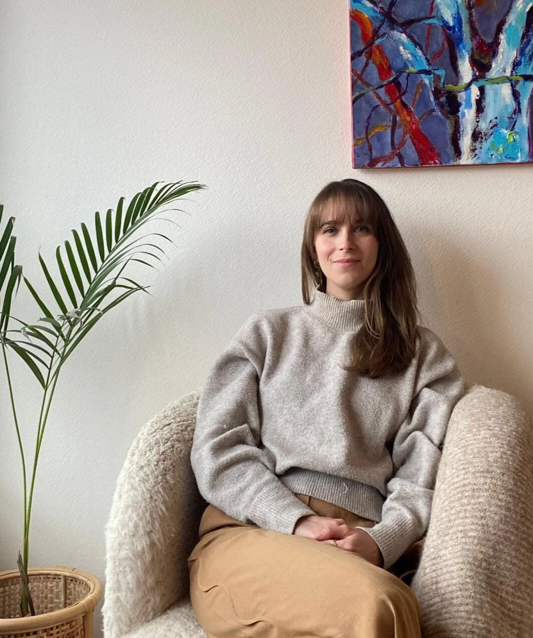 Hypnothérapeute spécialisée dans l'accompagnement du stress, de l'anxiété et des difficultés relationnelles