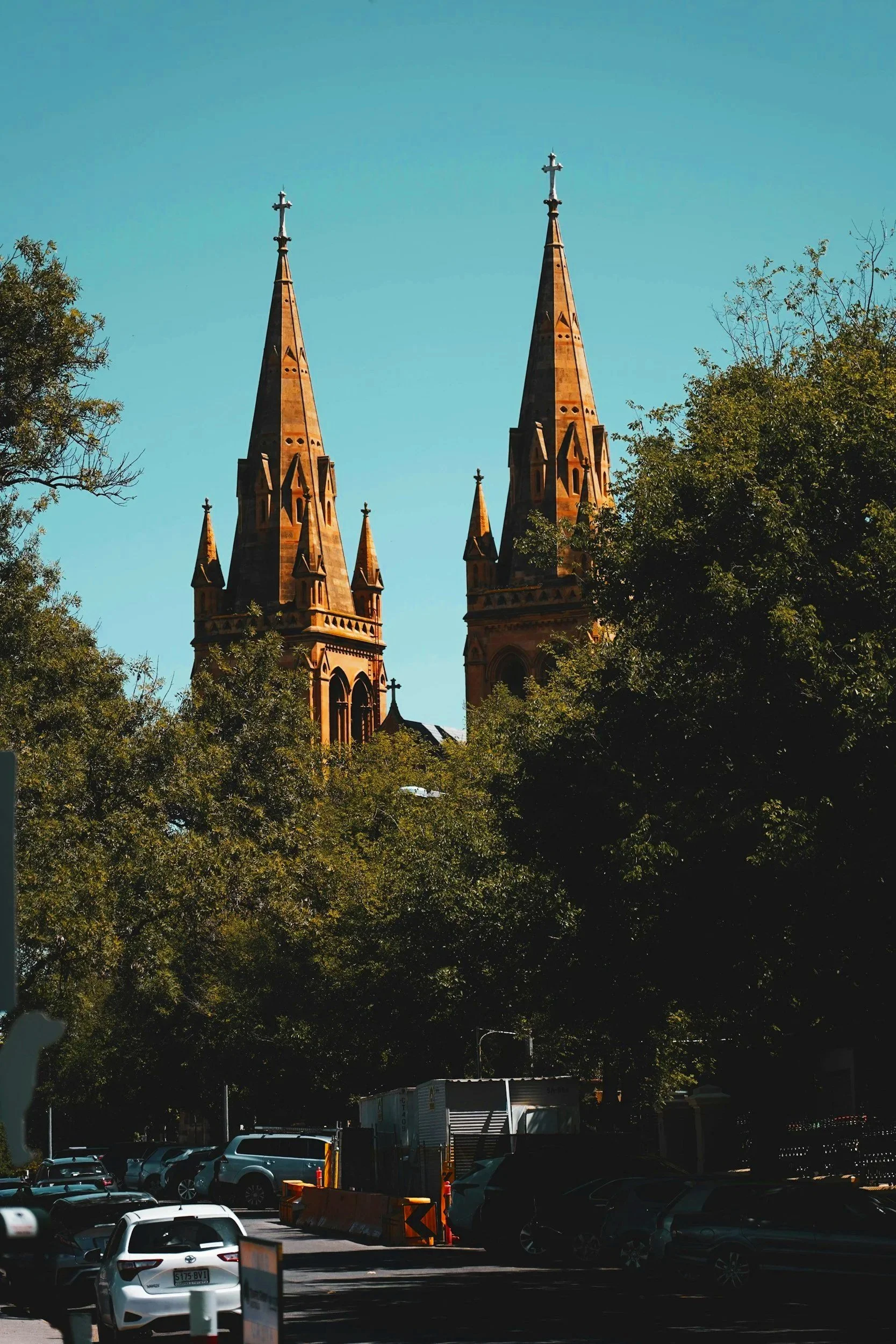 Een van de kerken in Adelaide, south australia/zuid Australië tussen de bomen