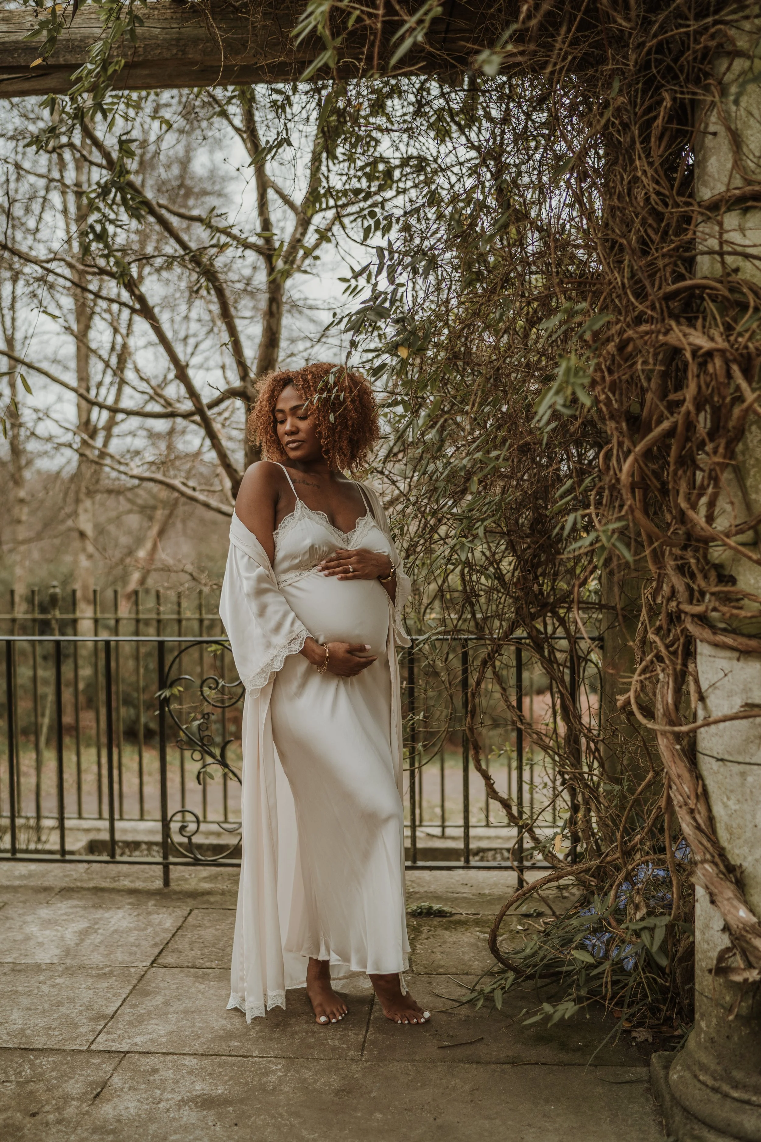 pregnancy photoshoot in London, maternity shoot, outdoor photoshoot, pregnancy photos, motherhood