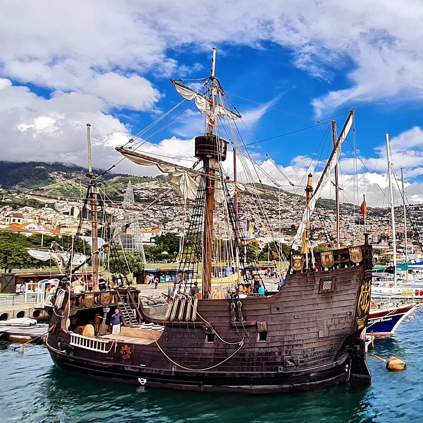 This is Santa Maria, a replica of the Columbus ship in the 15th century, was built in C&acirc;mera de Lobos for the expo 98 in Lisbon and serves now in Funchal as an excursion boat. #seemadeira #madeiraisland #oldboat #visitmadeiraisland  #madeirabys
