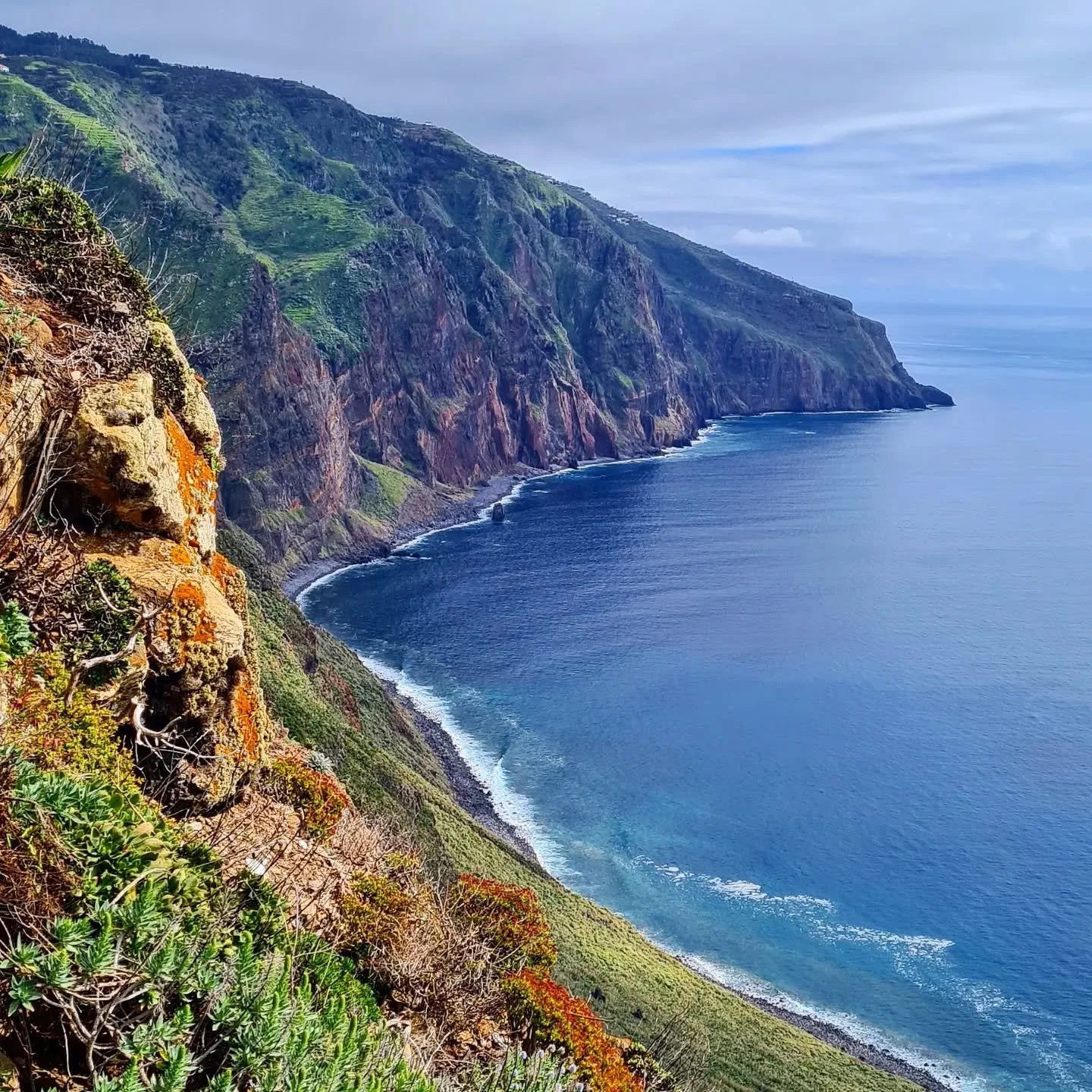 Always special to go for a walk in Ponta do Pargo #pontadopargo #seemadeira #mountains #edge #ilhadamadeiraportugual #madeiraallyear #visitmadeira #beautifuldestinations #visitportugal #portugal_places #portugallovers