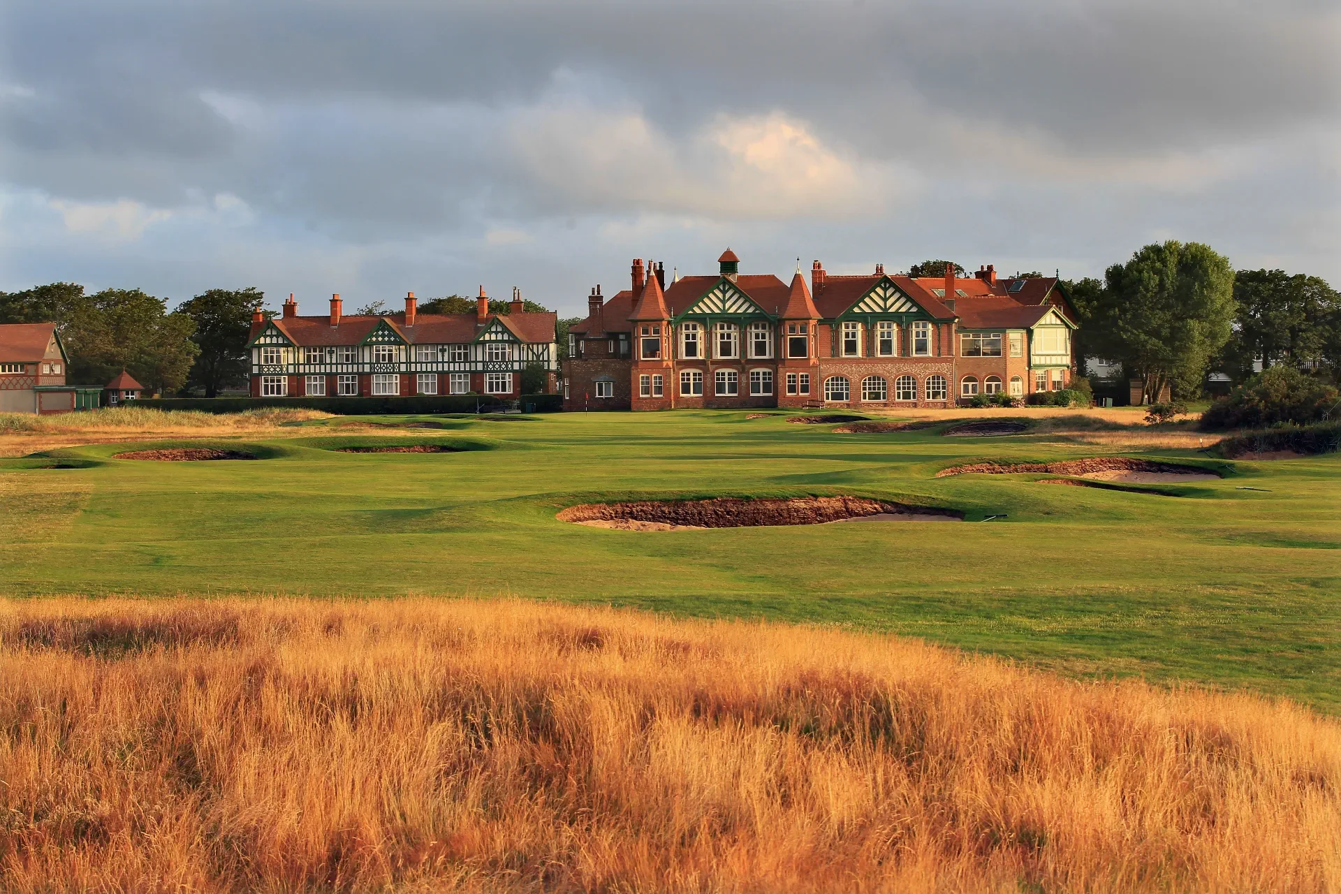 Royal Lytham St Annes 18th Clubhouse LR.webp