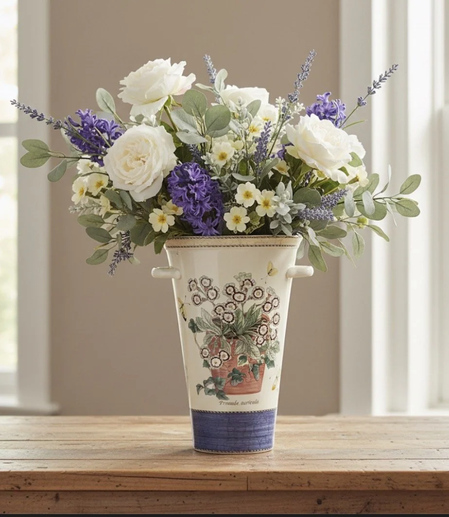 Heirloom ~ The Grosvenor Grandeur with Fresh Floral Arrangement