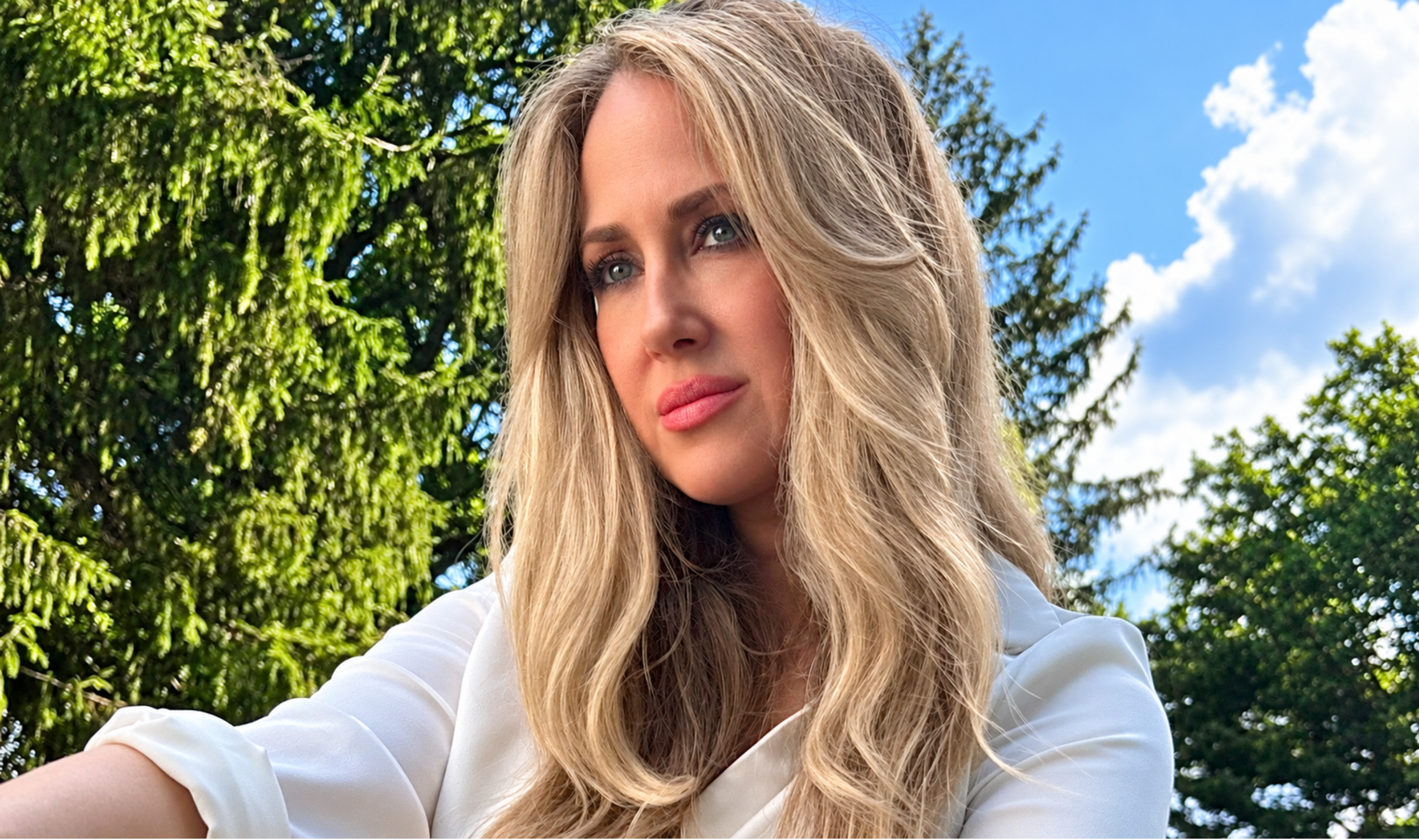 Meet Chele Spell: The Lifestyle Influencer &amp; Beauty Expert Helping Women Over 50 Thrive