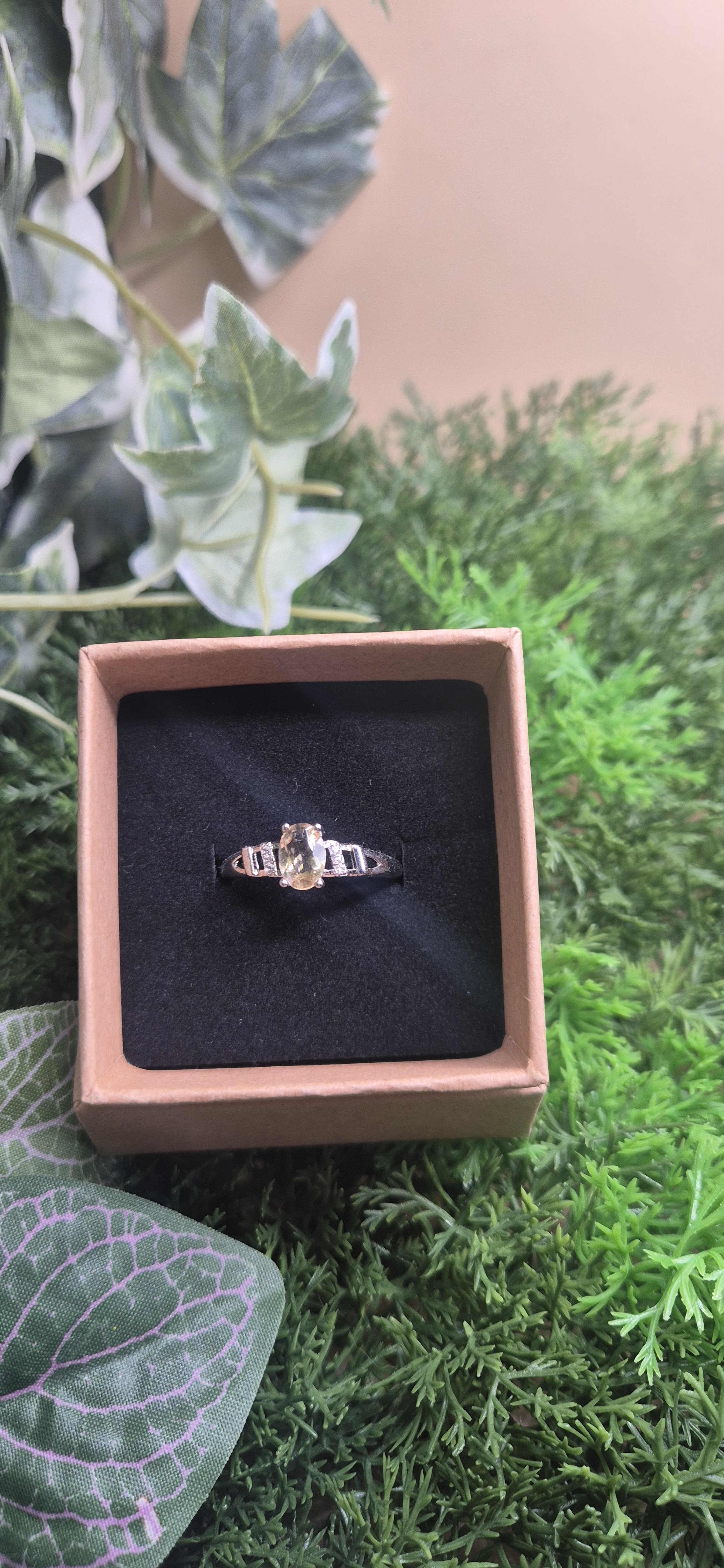 ✨ Citrine Oval Silver-Tone Ring