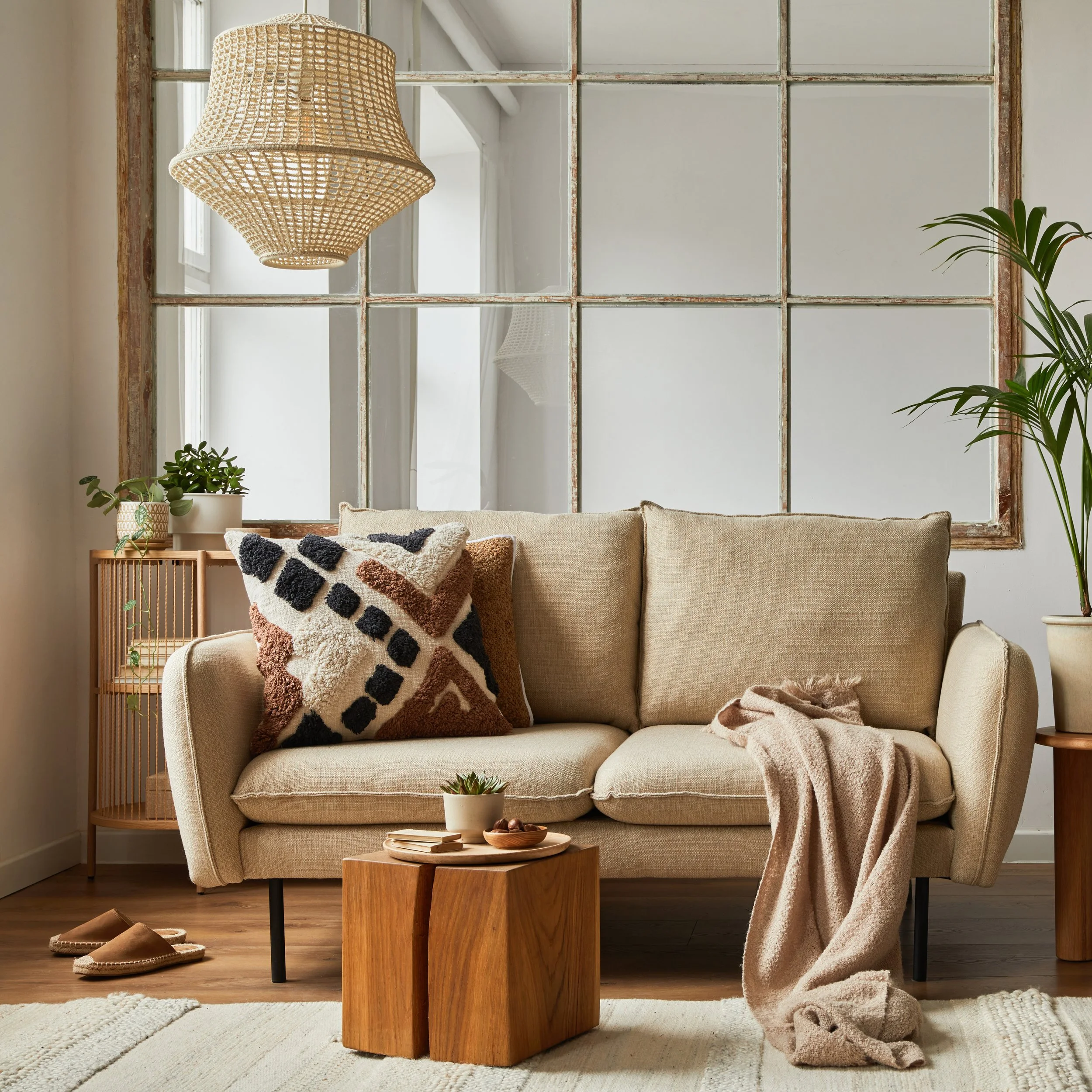 The Lounge - Where stories, wisdom and connection flow - The Lounge is the communal heart of Soul’s House — a warm, welcoming space for sharing experiences, stories, and collective wisdom.

It represents belonging, conversation, and the shared spirit