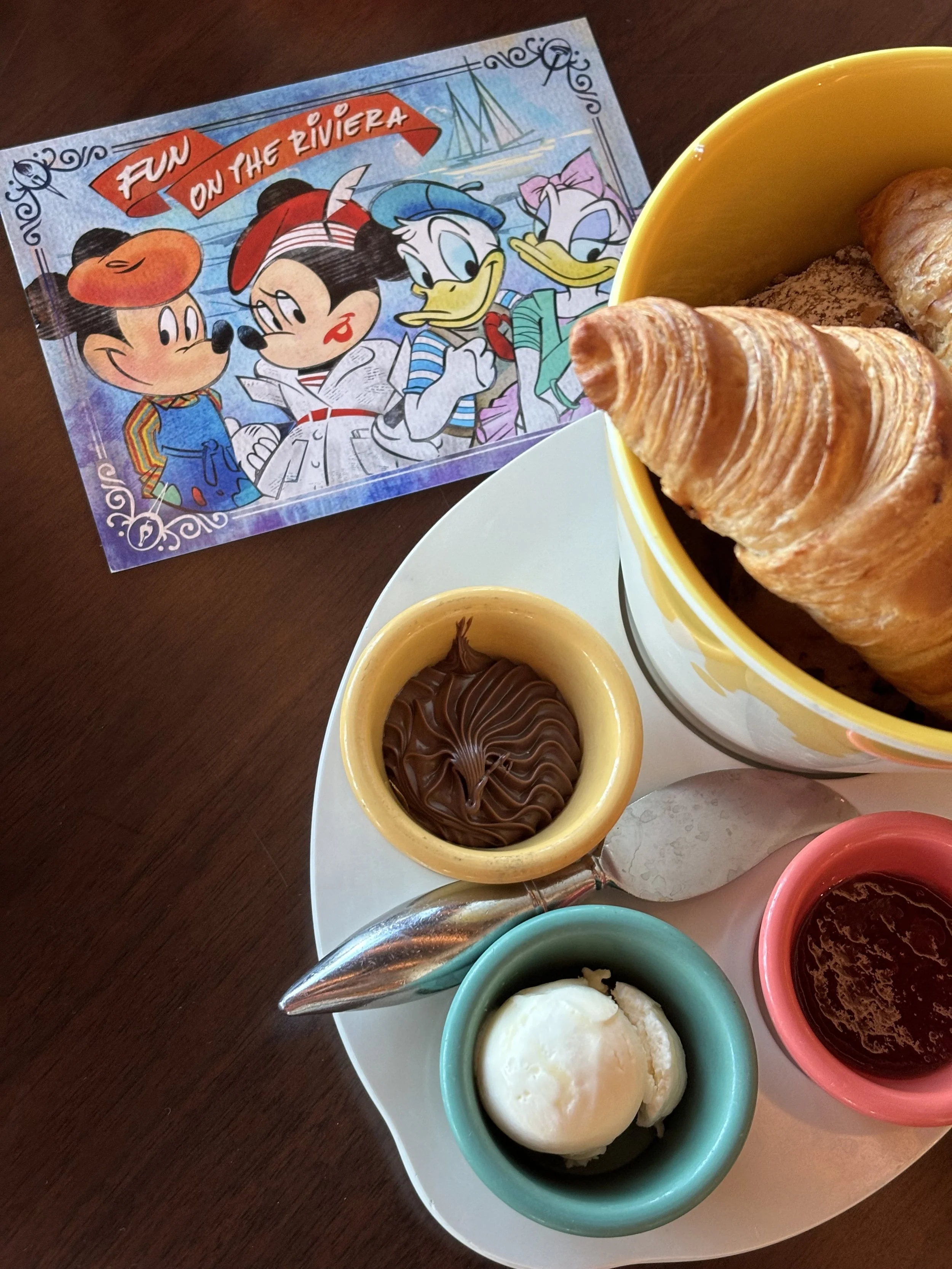 Walt Disney World Dining: Dining Options, Disney Dining Plans and How to Choose What’s Right for You
