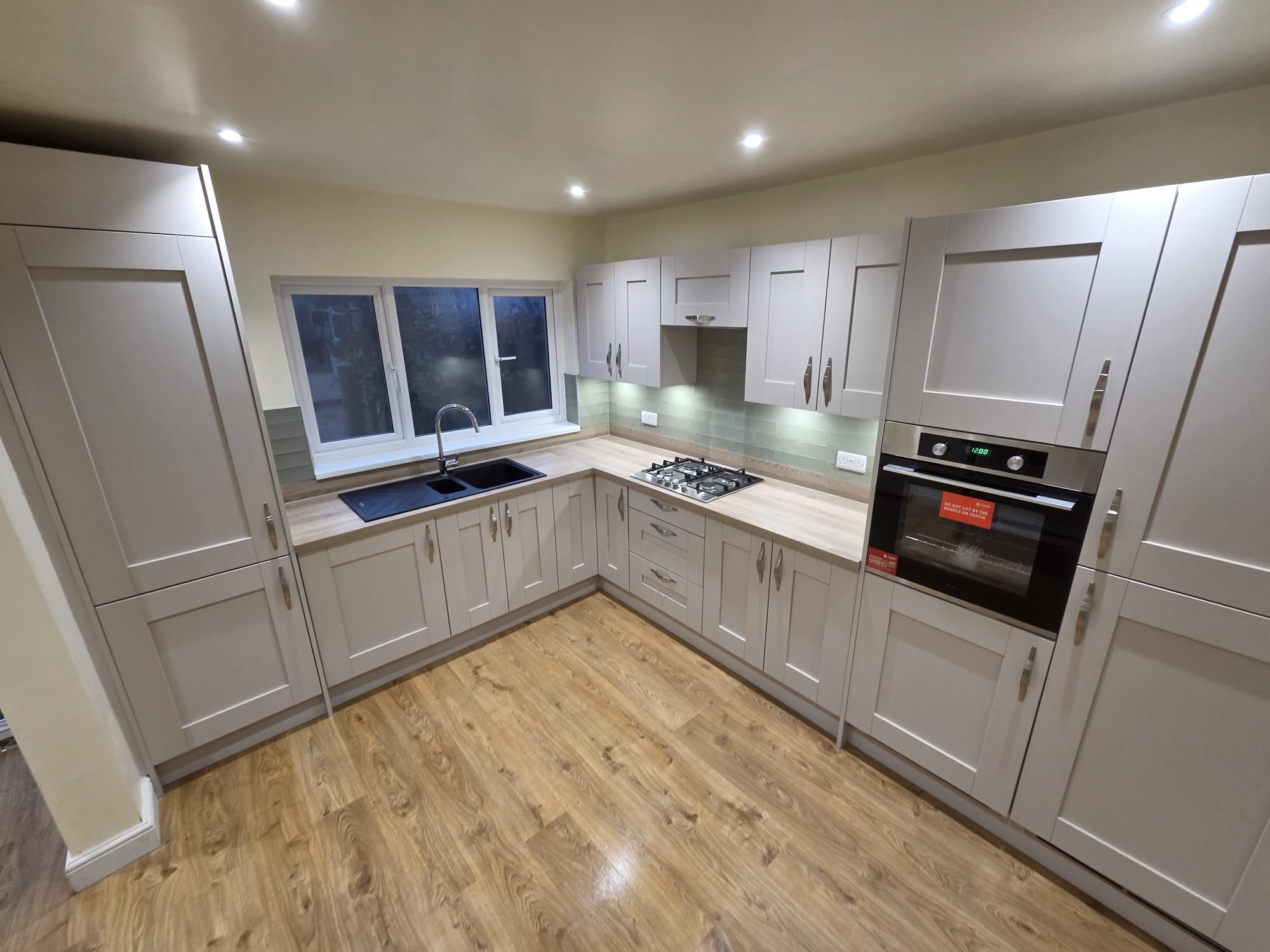 PHOTO-2025-12-08-15-43-17 copy 2.jpg