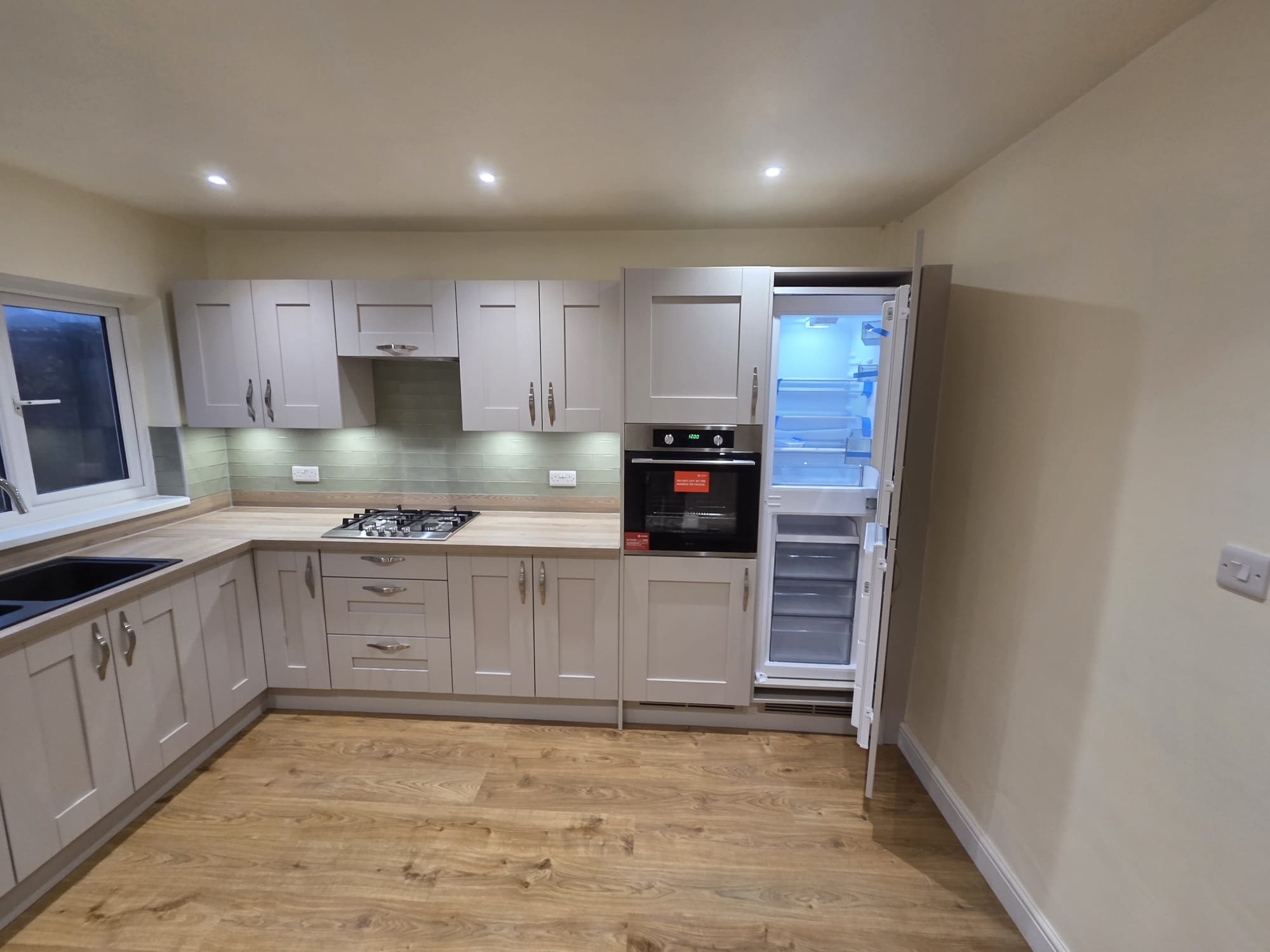 PHOTO-2025-12-08-15-43-17 copy 3.jpg