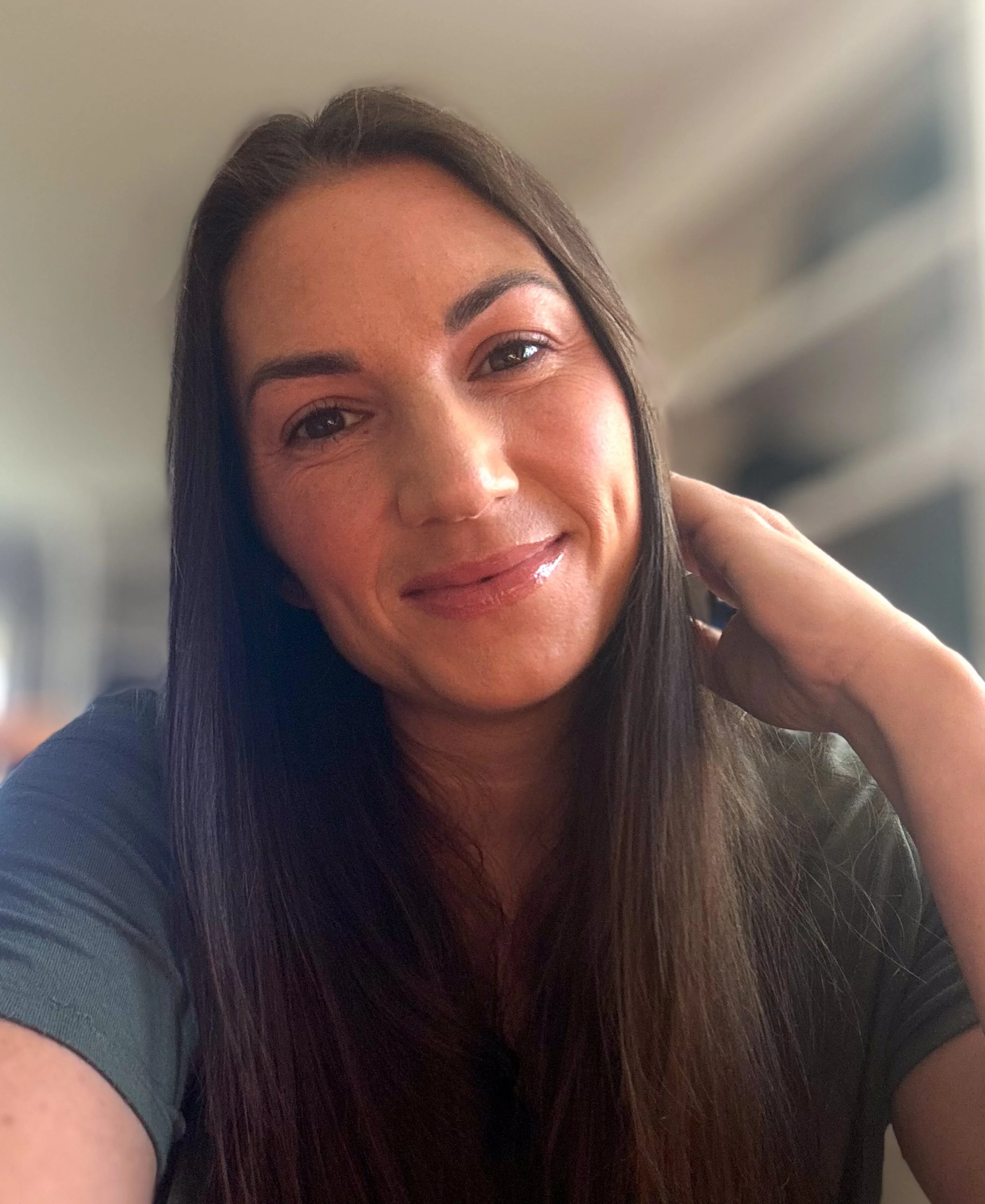 Leah Johnson, postpartum doula serving families in Des Moines, Iowa.