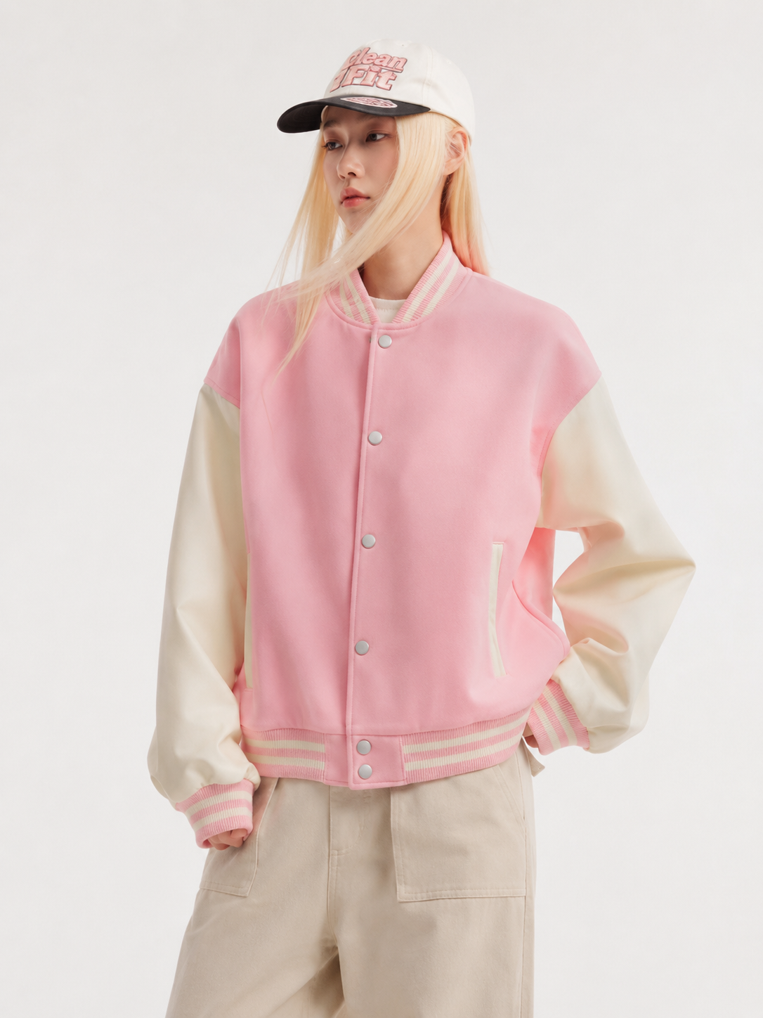 pinkki baseball takki logolla