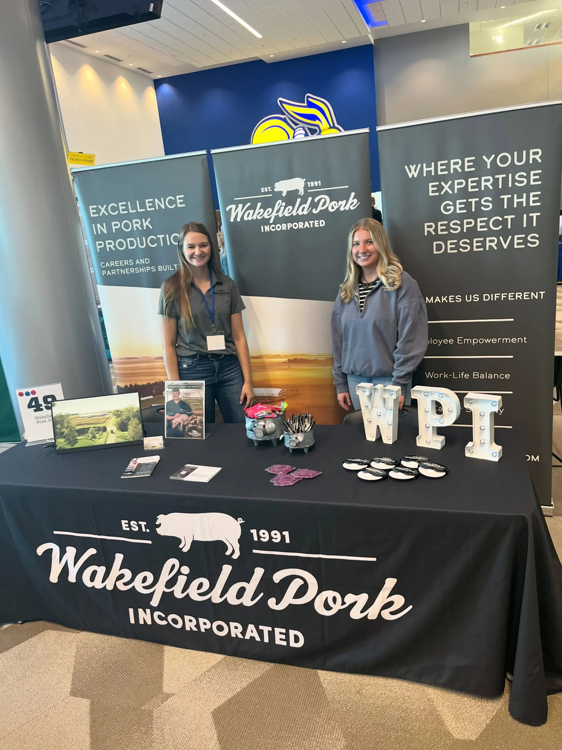Baleigh and Sophie are at the SDSU career fair today! Stop by their table if you are looking for a summer internship!  #summerinternship #wakefieldpork