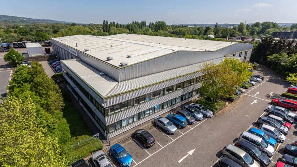 Avignon Sells Warehouse let to Dixons Carphone