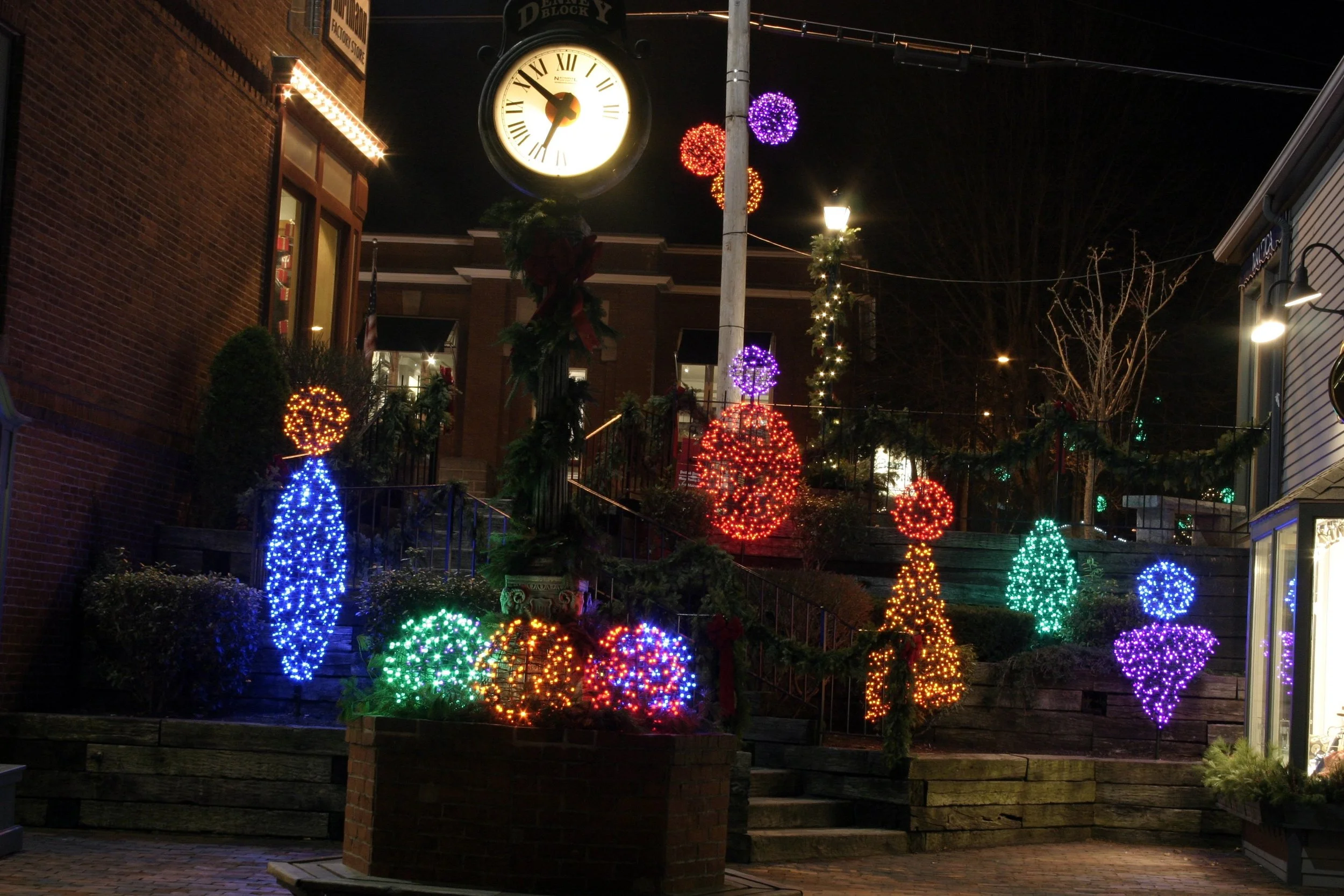 Denny's Block, Freeport, Maine