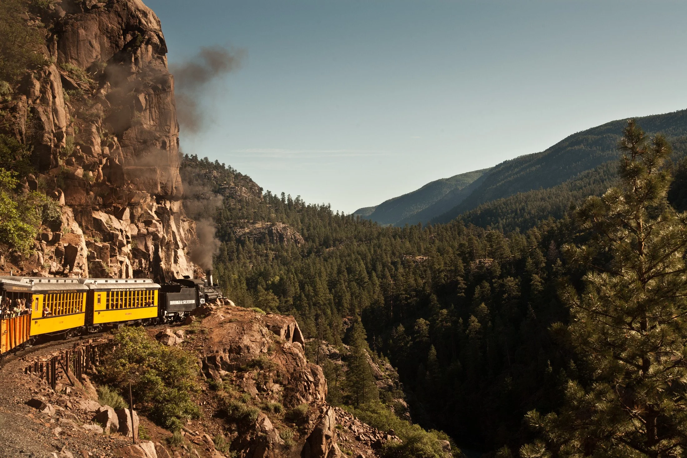 Jeep / Colorado — photograph 3