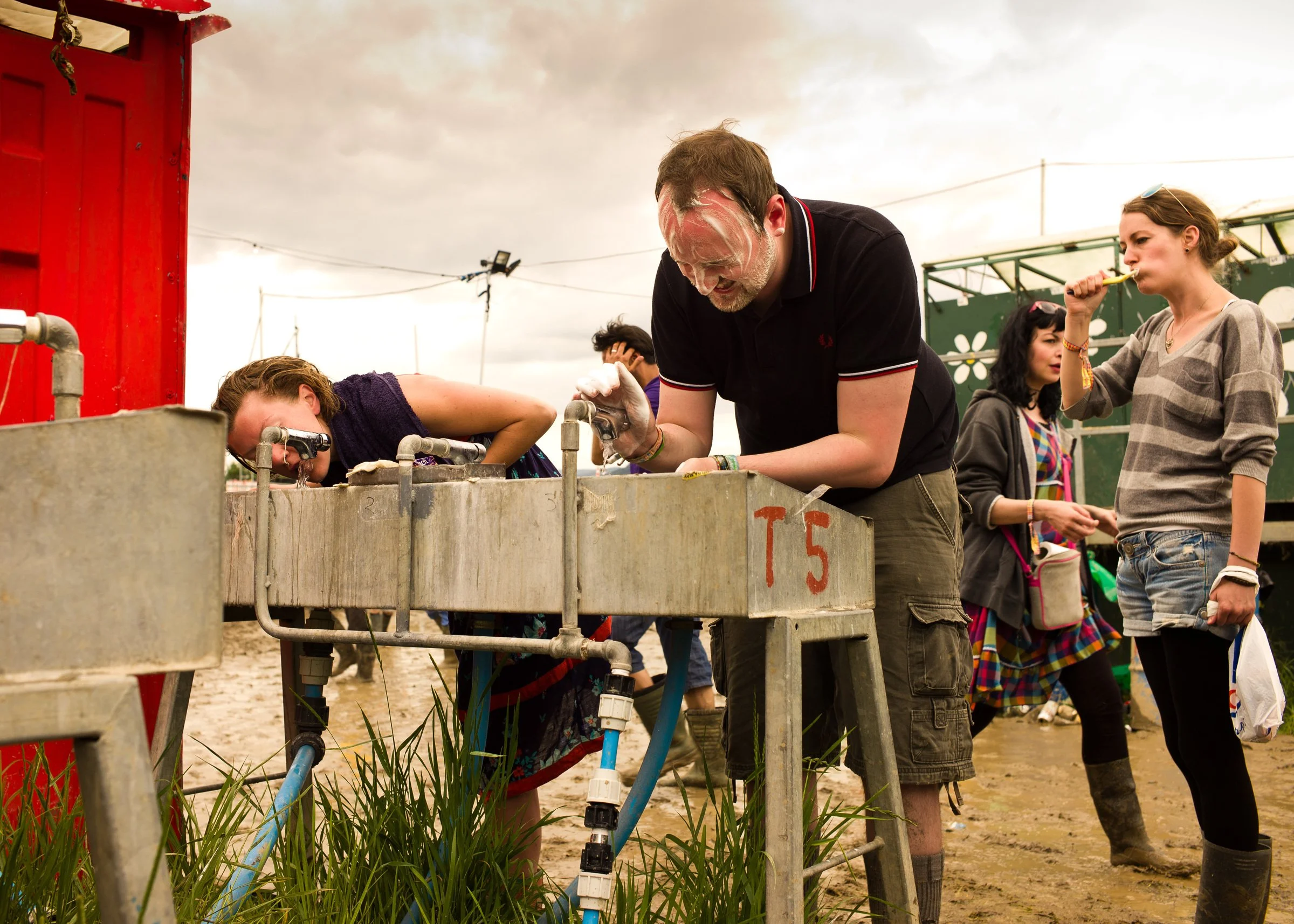 glastonbury-washing.jpg
