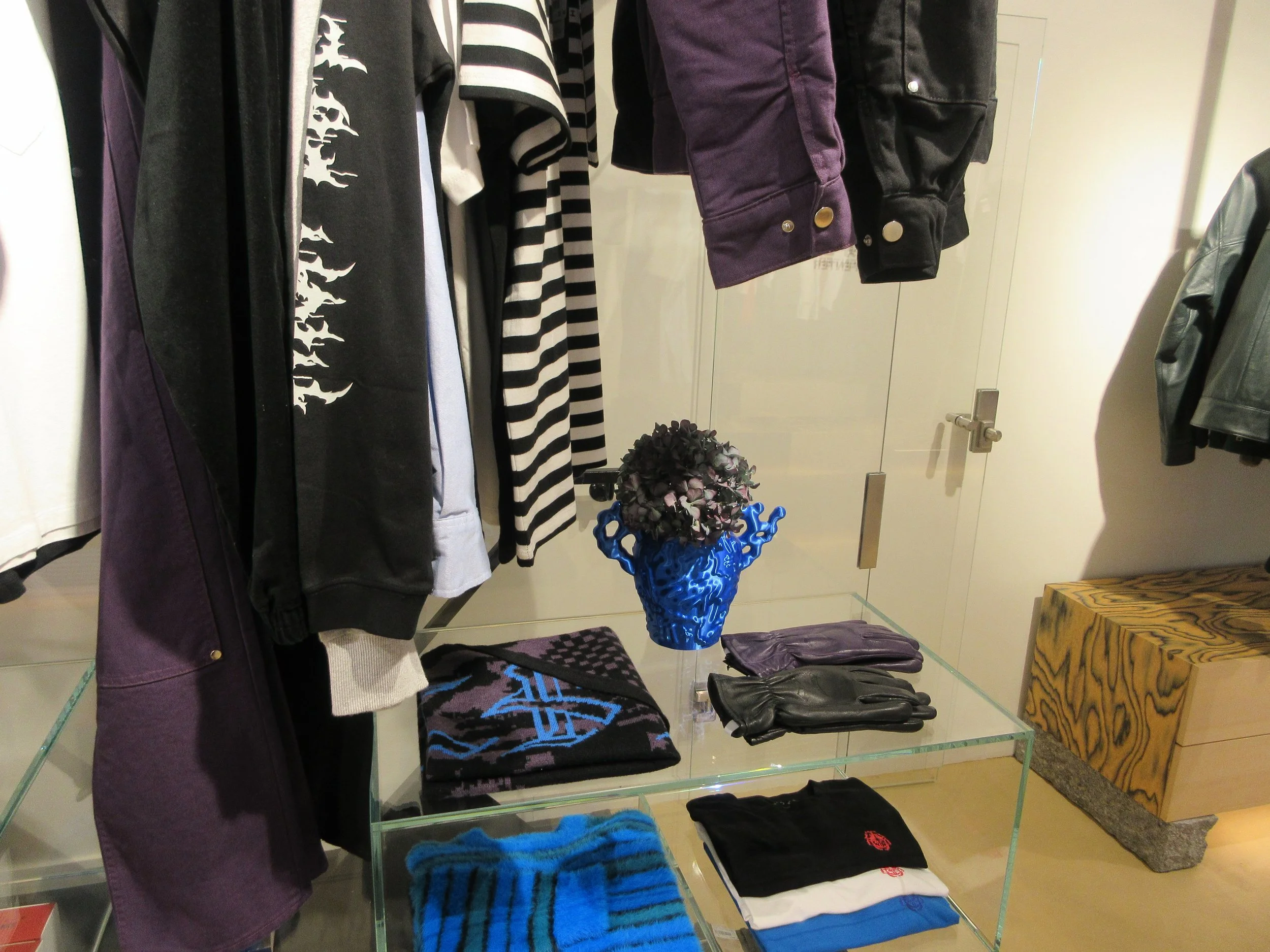 Correspondances, jeux de couleurs. Bleu / violet.