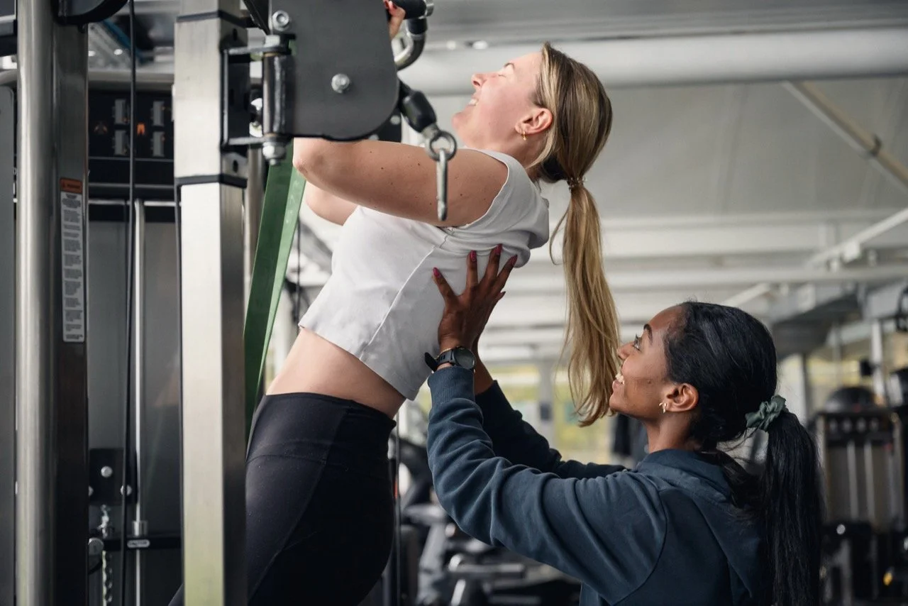 Women Personal Training Chin Up