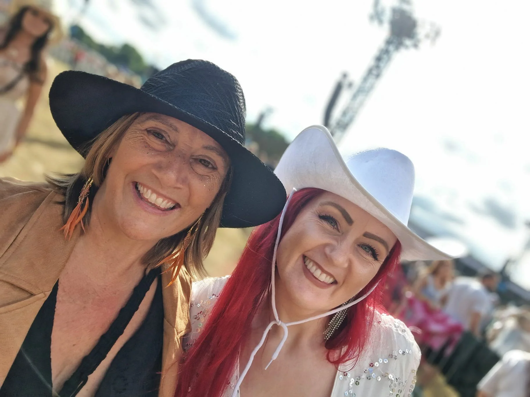 Festival girls 2.jpg