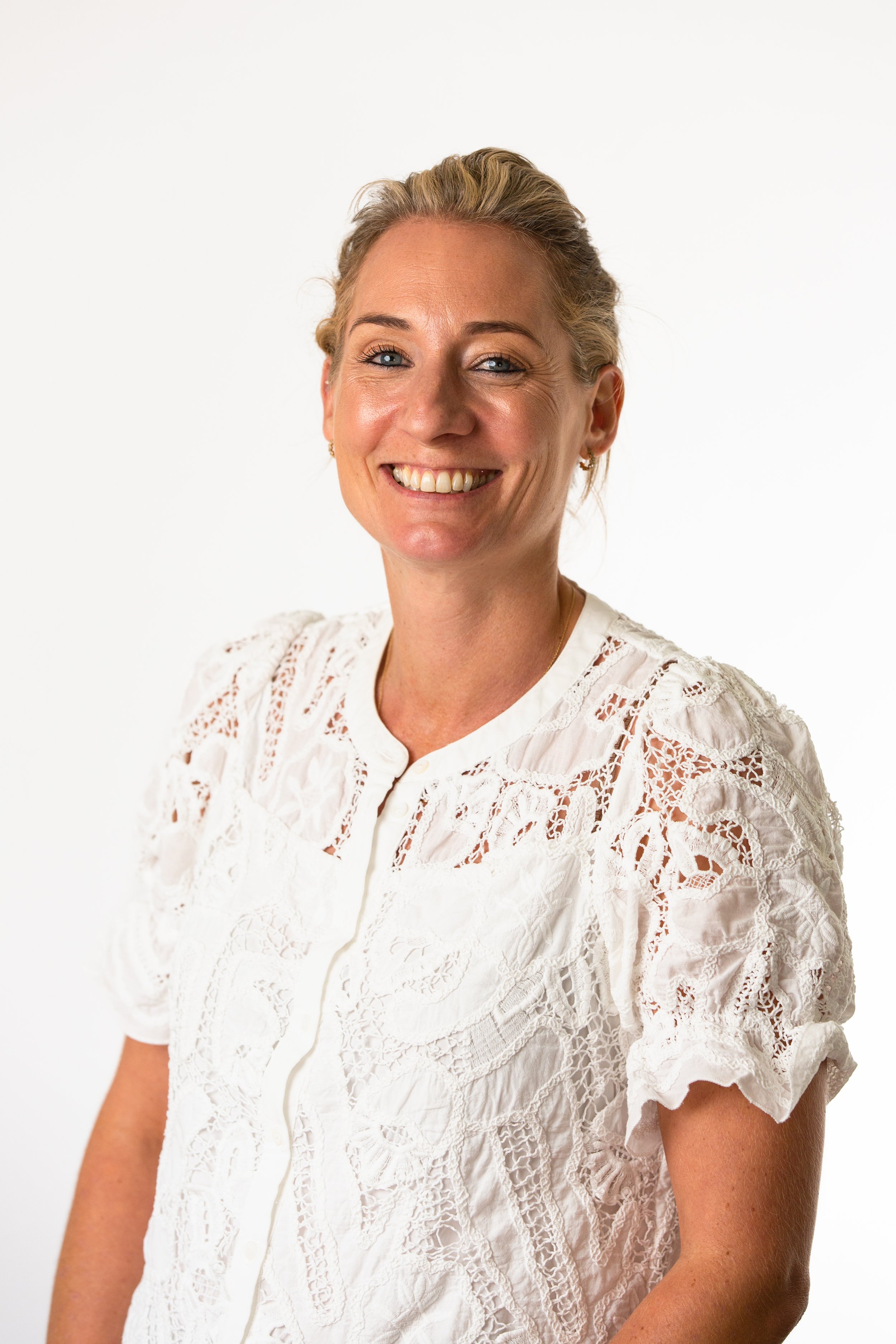 VICTORIA ADEY, Brand, Marketing & Content A&I Group