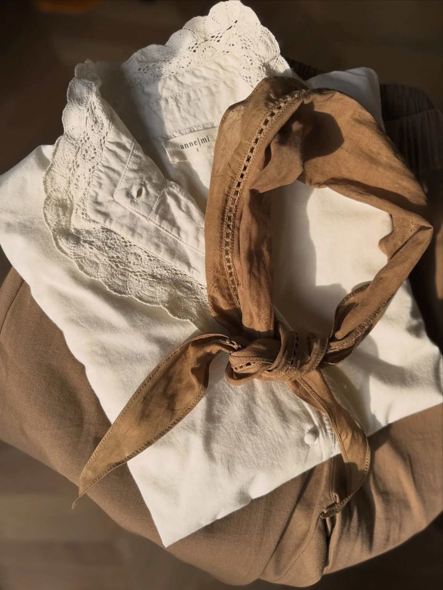 Soft tones, refined details &mdash; Anne-mi ♡

#scarf
#sustainable
#fashion
#details
#outfitinspiration