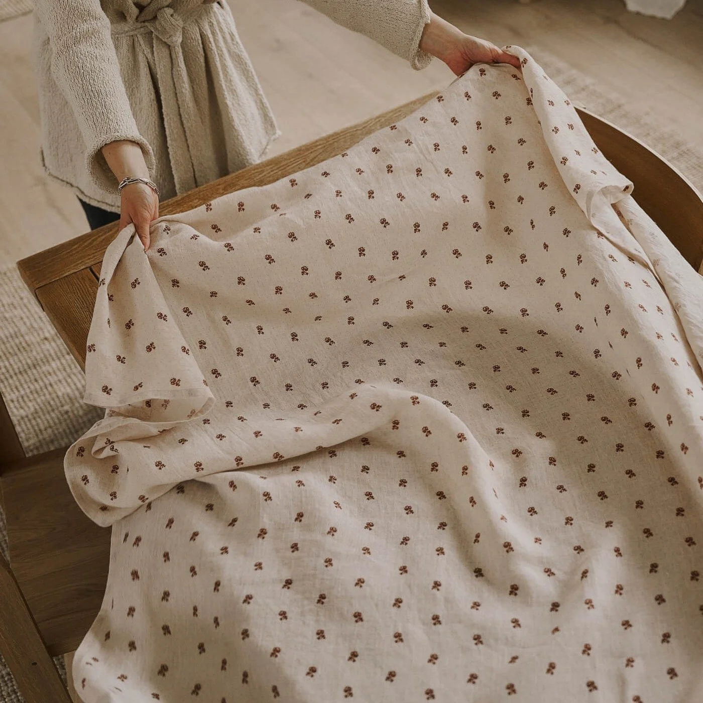 A table set with intention. Crafted in pure linen and finished with a subtle floral print inspired by Japanese woodblock techniques &mdash; made for slow mornings and long dinners 

#Annemi
#AnneMiHome
#HomeCollection
#LinenLove
#PureLinen
#TableStyl