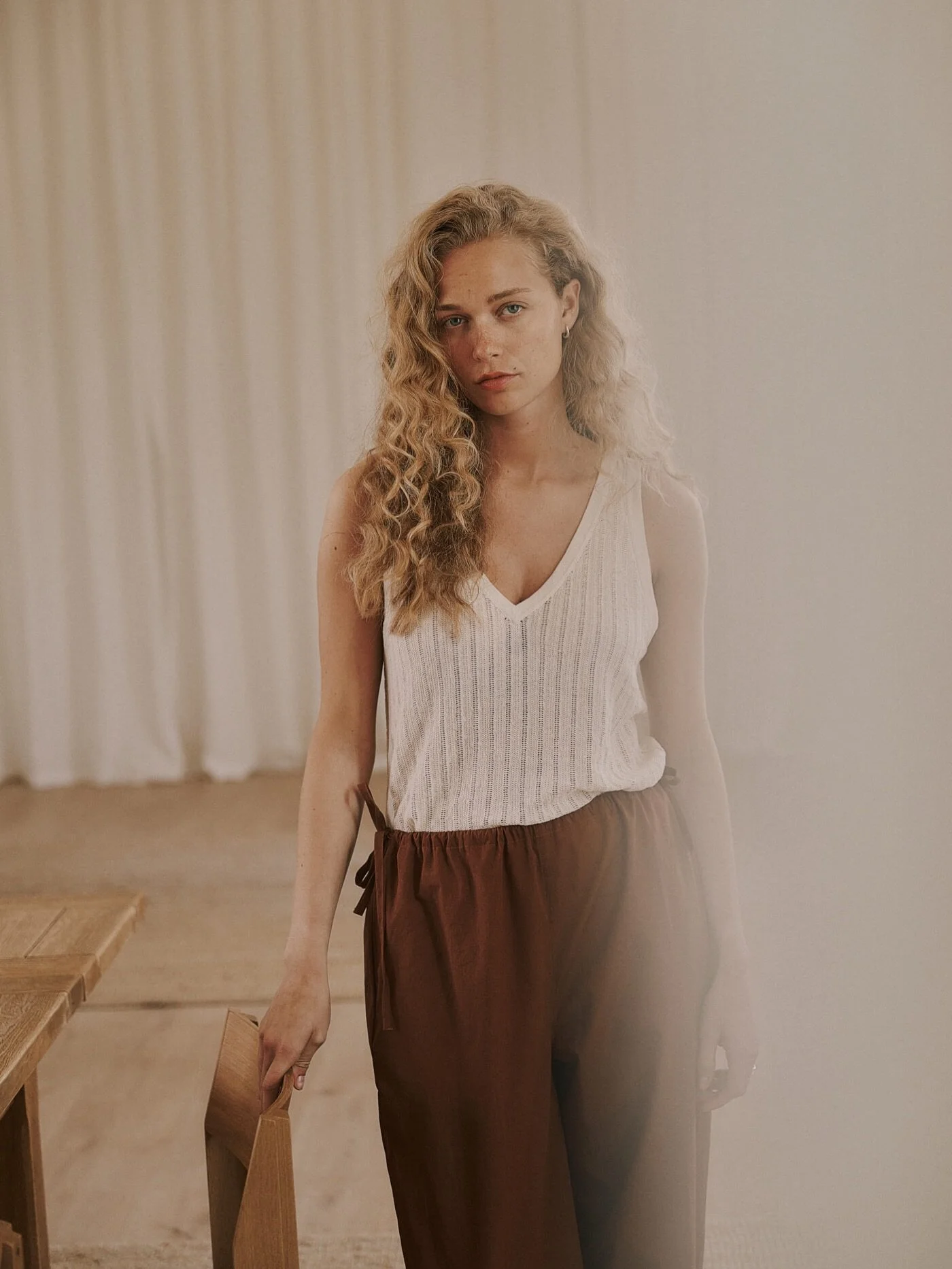 𝙰𝙼𝙴𝙻𝙸𝙰

The Amelia program has a lightweight cotton-silk blend featuring a loose, airy fit. All 3 styles are available in sand and hazelnut 🤎

#naturalblend
#annemi 
#cotton
#silk 
#sustainable