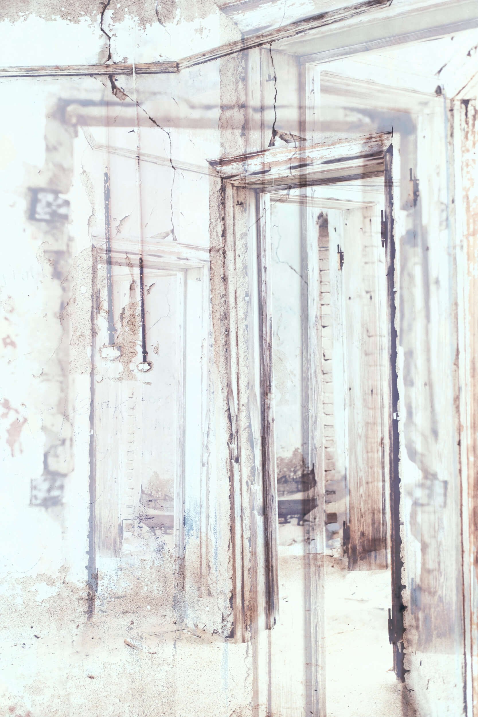 was bleibt 6. fotografische collagen aus kolmanskop.